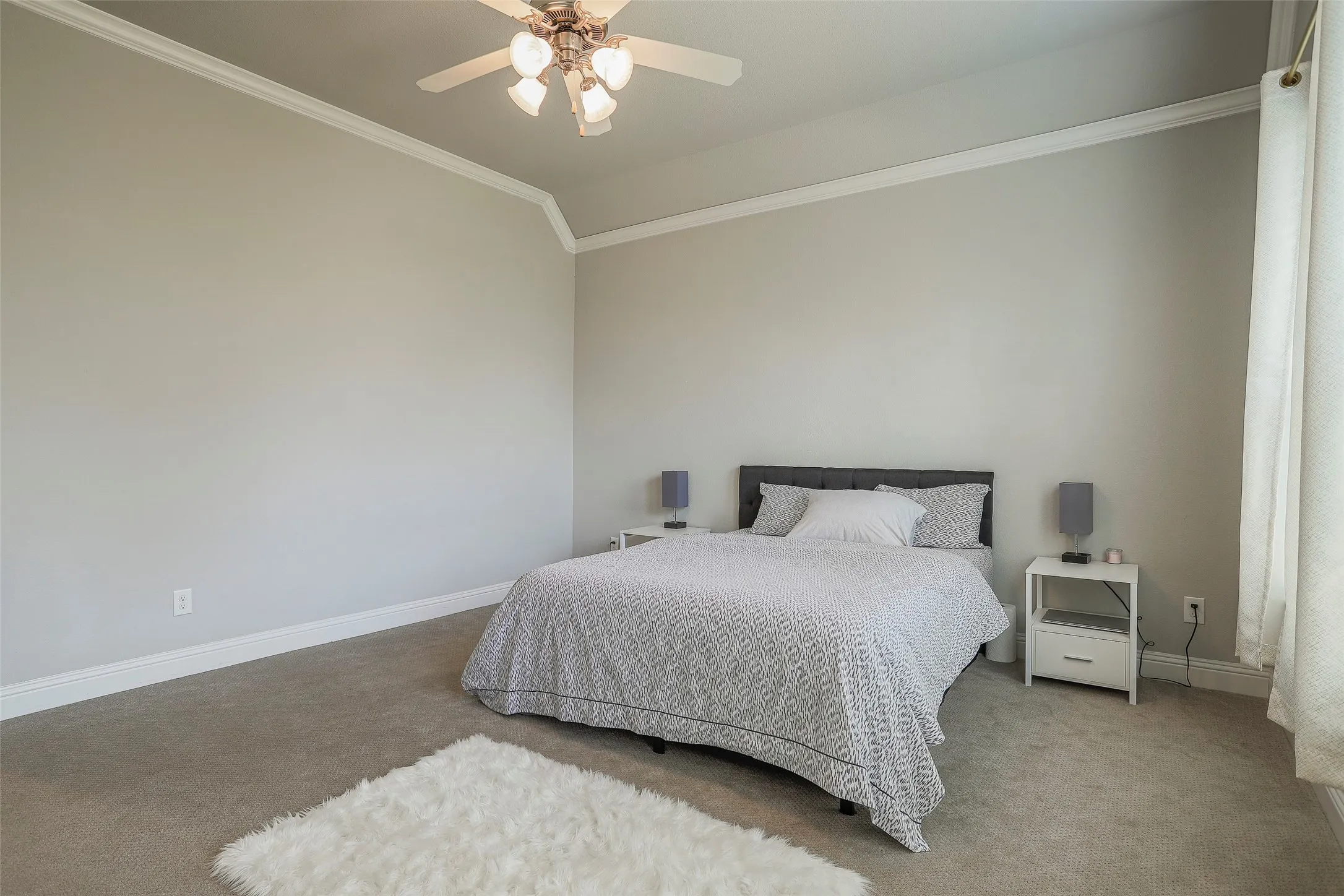 Single Family Residence For Rent in Tarrant County , 624 Rawlins Lane, Fort Worth, Texas 76131, 3 Bedroom, 2 Bathroom, 2 Garage spaces, 2,118 Sqft, built in 2016, mls#21397834, Real Estate Agent in Fort Worth, Homes For Rent in Tarrant county, Homes For Rent in Fort Worth, Realtor in Fort Worth Texas, Real Estate Brokerage Independent Realty Texas, Luminita Cordes Realtor