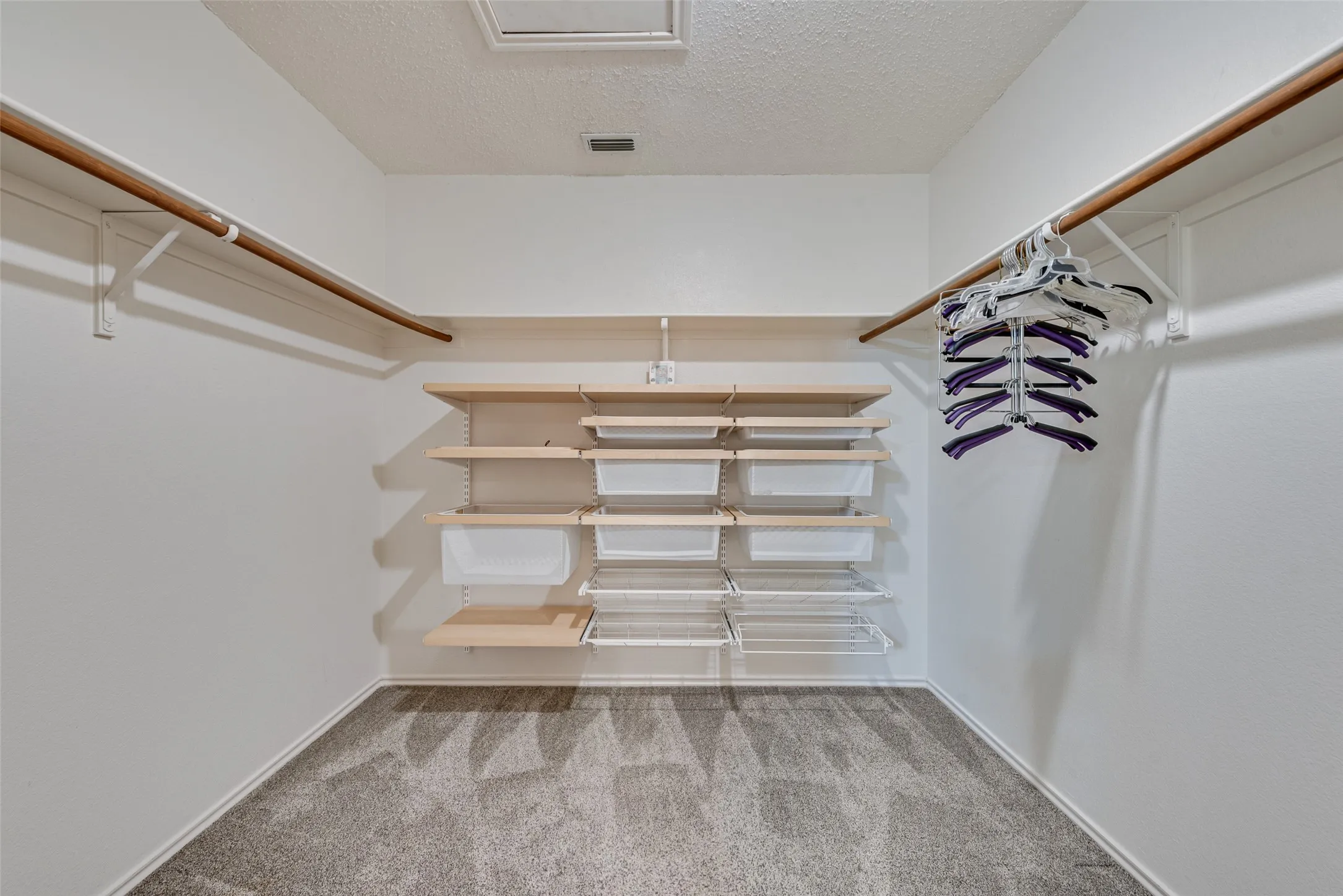 Single Family Residence For Sale in Denton County , 1629 Baxter Springs Drive, Fort Worth, Texas 76247, 5 Bedroom, 3 Bathroom, 2 Garage spaces, 3,448 Sqft, built in 2005, mls#21401689, Real Estate Agent in Fort Worth, Homes For Sale in Denton county, Homes For Sale in Fort Worth, Realtor in Fort Worth Texas, Real Estate Brokerage Independent Realty Texas, Luminita Cordes Realtor