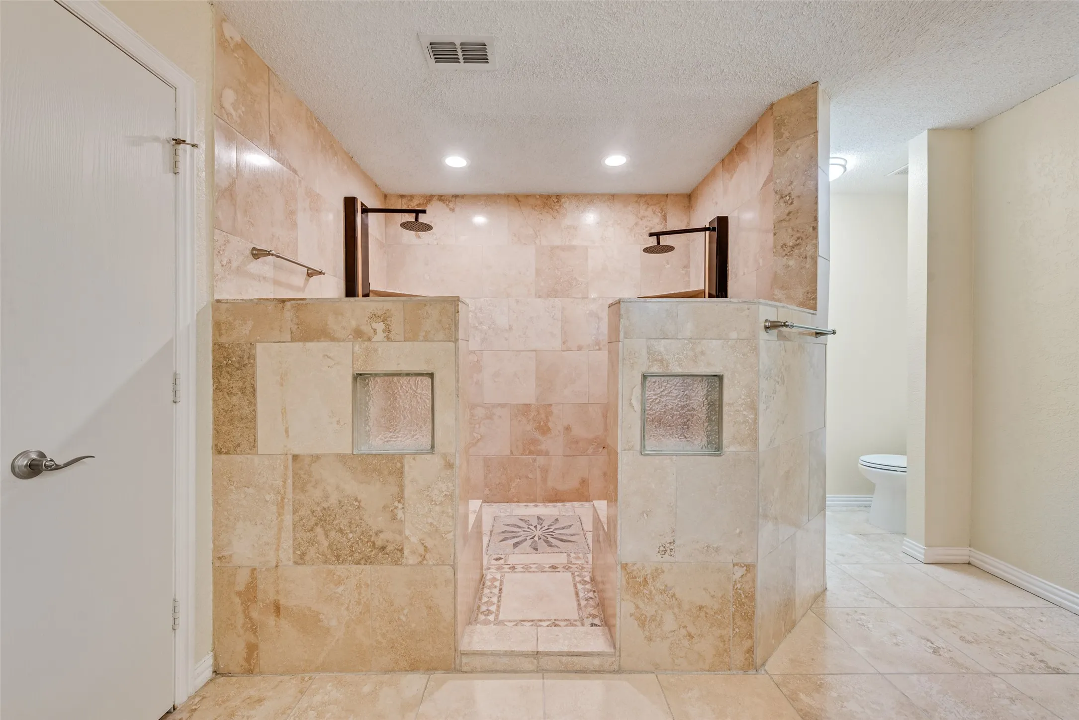 Single Family Residence For Sale in Denton County , 1629 Baxter Springs Drive, Fort Worth, Texas 76247, 5 Bedroom, 3 Bathroom, 2 Garage spaces, 3,448 Sqft, built in 2005, mls#21401689, Real Estate Agent in Fort Worth, Homes For Sale in Denton county, Homes For Sale in Fort Worth, Realtor in Fort Worth Texas, Real Estate Brokerage Independent Realty Texas, Luminita Cordes Realtor