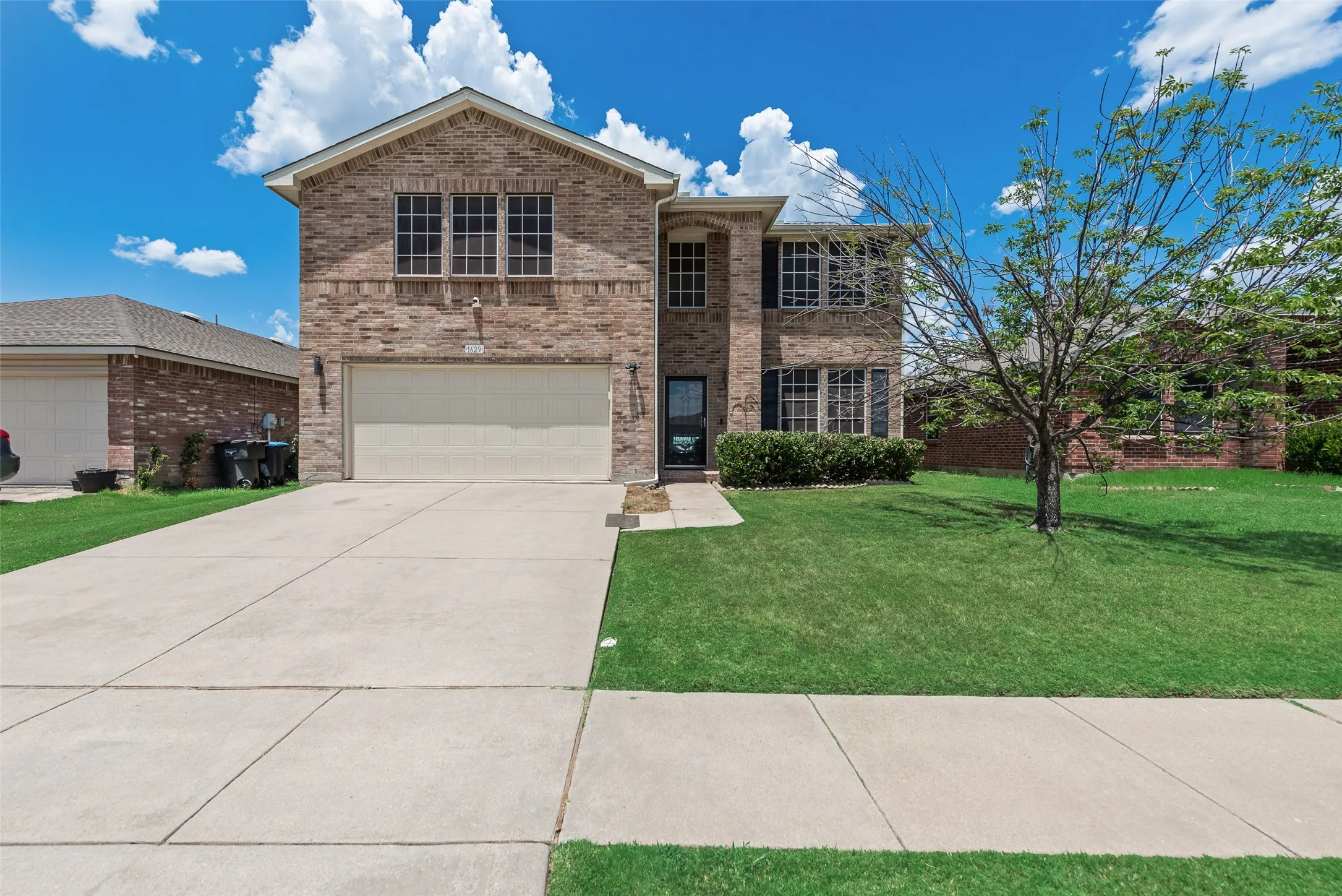 Single Family Residence For Sale in Denton County , 1629 Baxter Springs Drive, Fort Worth, Texas 76247, 5 Bedroom, 3 Bathroom, 2 Garage spaces, 3,448 Sqft, built in 2005, mls#21401689, Real Estate Agent in Fort Worth, Homes For Sale in Denton county, Homes For Sale in Fort Worth, Realtor in Fort Worth Texas, Real Estate Brokerage Independent Realty Texas, Luminita Cordes Realtor