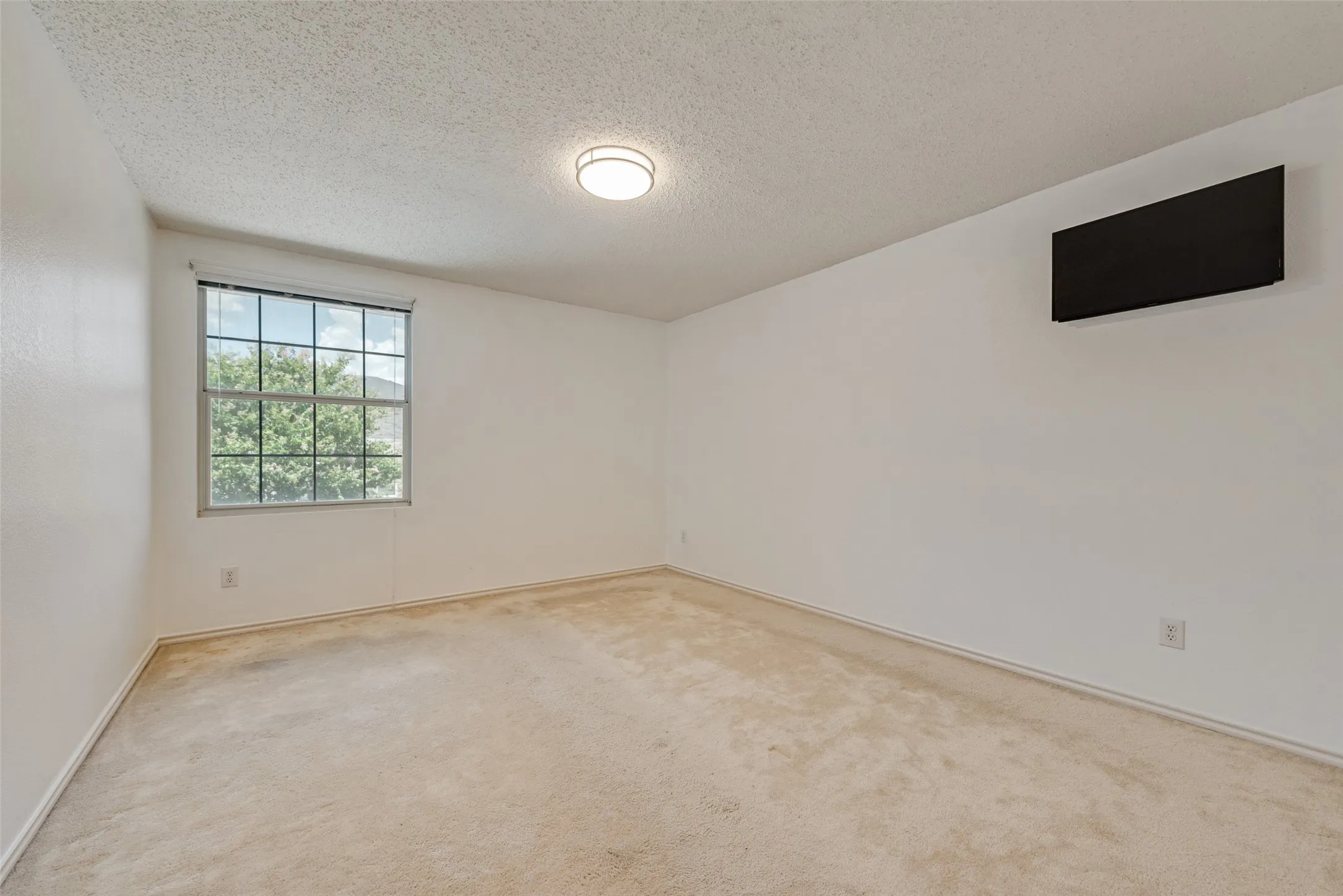 Single Family Residence For Sale in Denton County , 1629 Baxter Springs Drive, Fort Worth, Texas 76247, 5 Bedroom, 3 Bathroom, 2 Garage spaces, 3,448 Sqft, built in 2005, mls#21401689, Real Estate Agent in Fort Worth, Homes For Sale in Denton county, Homes For Sale in Fort Worth, Realtor in Fort Worth Texas, Real Estate Brokerage Independent Realty Texas, Luminita Cordes Realtor