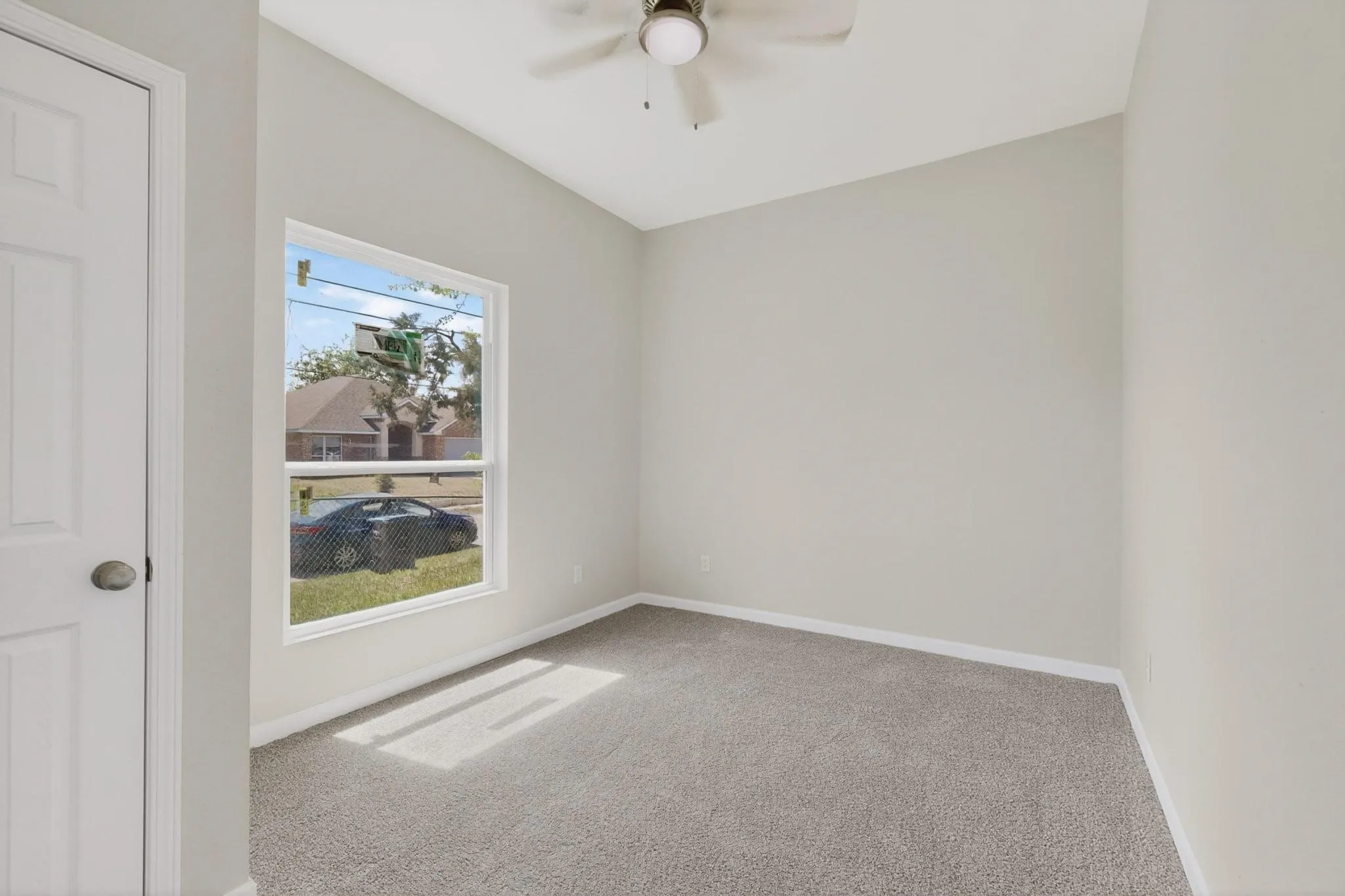 Single Family Residence For Sale in Hunt County , 1612 Jones Street, Greenville, Texas 75401, 3 Bedroom, 2 Bathroom, Garage spaces, 1,367 Sqft, built in 1965, mls#21401878, Real Estate Agent in Greenville, Homes For Sale in Hunt county, Homes For Sale in Greenville, Realtor in Greenville Texas, Real Estate Brokerage Independent Realty Texas, Luminita Cordes Realtor