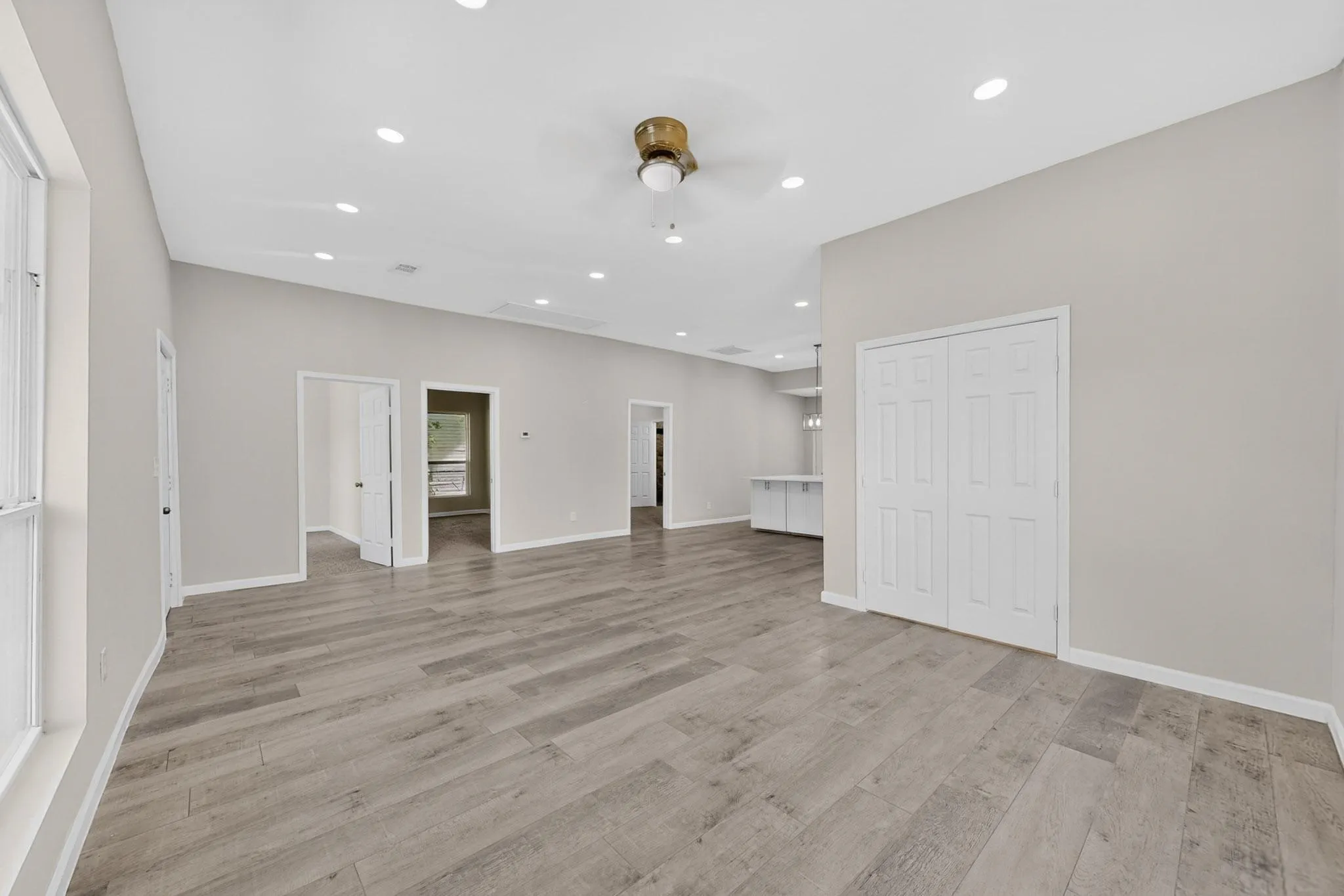Single Family Residence For Sale in Hunt County , 1612 Jones Street, Greenville, Texas 75401, 3 Bedroom, 2 Bathroom, Garage spaces, 1,367 Sqft, built in 1965, mls#21401878, Real Estate Agent in Greenville, Homes For Sale in Hunt county, Homes For Sale in Greenville, Realtor in Greenville Texas, Real Estate Brokerage Independent Realty Texas, Luminita Cordes Realtor