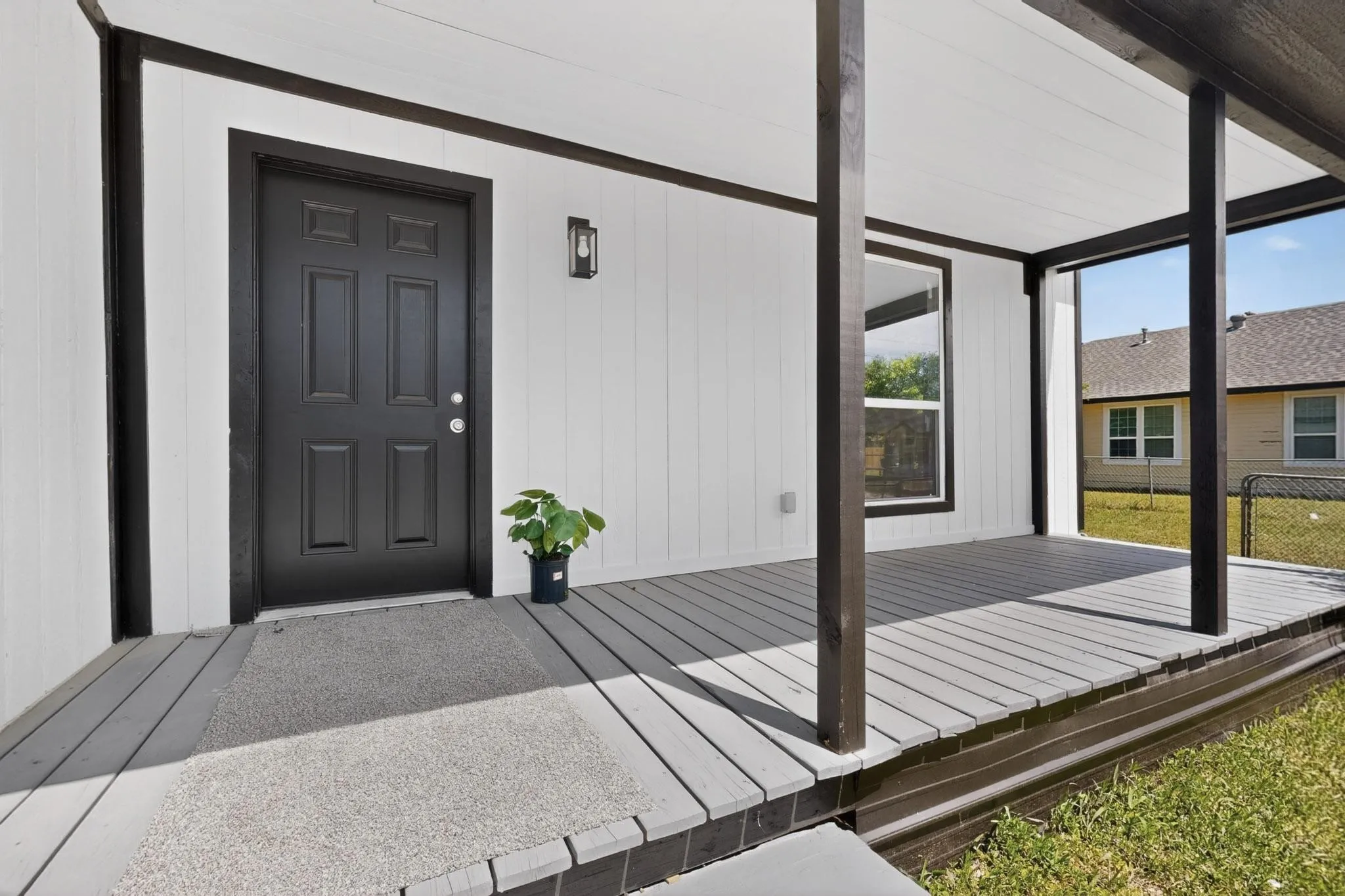 Single Family Residence For Sale in Hunt County , 1612 Jones Street, Greenville, Texas 75401, 3 Bedroom, 2 Bathroom, Garage spaces, 1,367 Sqft, built in 1965, mls#21401878, Real Estate Agent in Greenville, Homes For Sale in Hunt county, Homes For Sale in Greenville, Realtor in Greenville Texas, Real Estate Brokerage Independent Realty Texas, Luminita Cordes Realtor