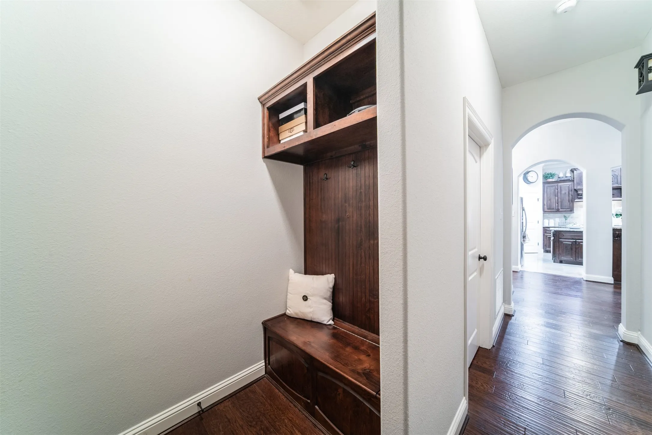 Single Family Residence For Rent in Ellis County , 115 Fairway Drive, Waxahachie, Texas 75165, 3 Bedroom, 3 Bathroom, 2 Garage spaces, 2,534 Sqft, built in 2010, mls#21401879, Real Estate Agent in Waxahachie, Homes For Rent in Ellis county, Homes For Rent in Waxahachie, Realtor in Waxahachie Texas, Real Estate Brokerage Independent Realty Texas, Luminita Cordes Realtor