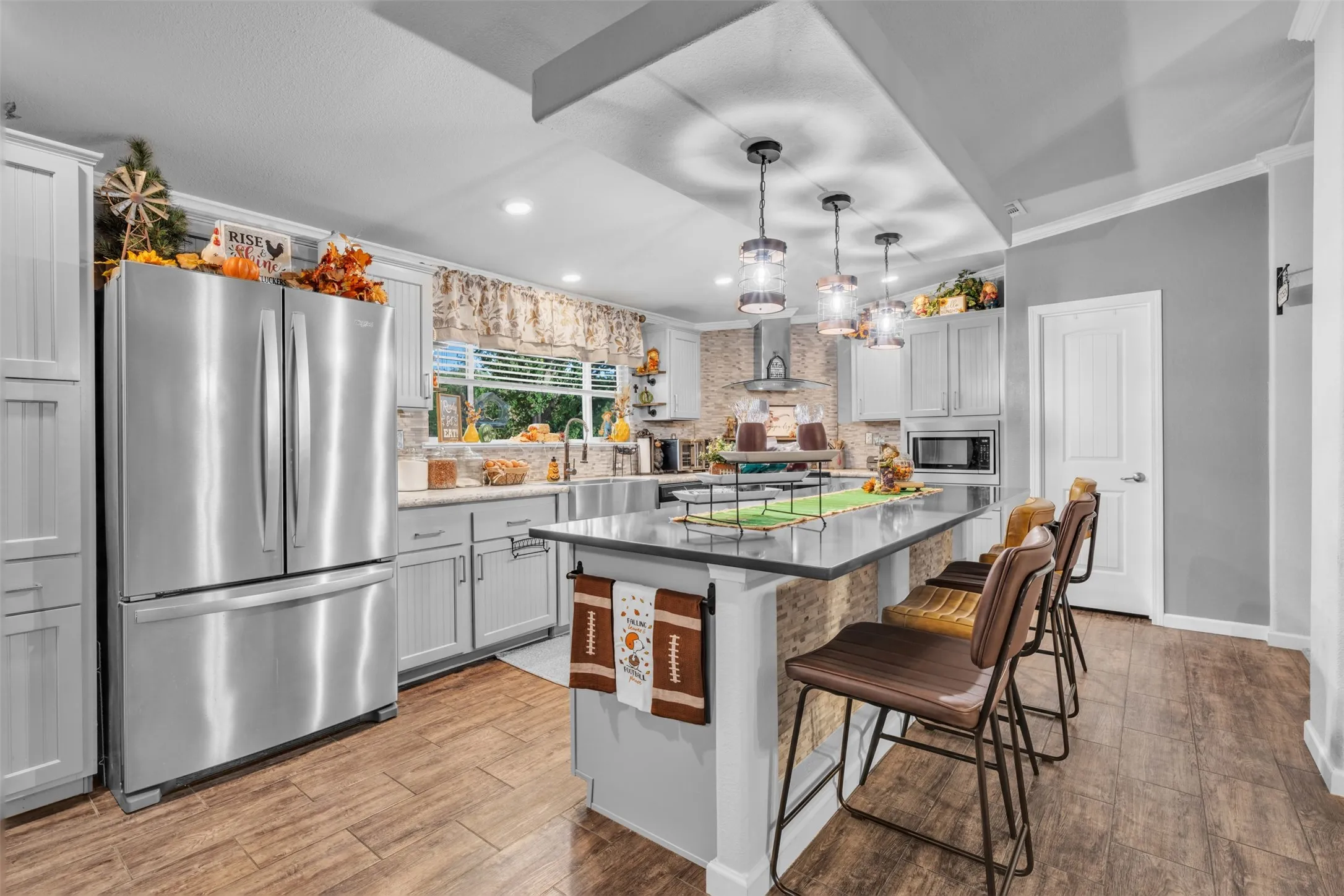 Mobile Home For Sale in Johnson County , 2421 N County Road 810, Alvarado, Texas 76009, 5 Bedroom, 3 Bathroom, 3 Garage spaces, 2,736 Sqft, built in 2022, mls#21401107, Real Estate Agent in Alvarado, Homes For Sale in Johnson county, Homes For Sale in Alvarado, Realtor in Alvarado Texas, Real Estate Brokerage Independent Realty Texas, Luminita Cordes Realtor