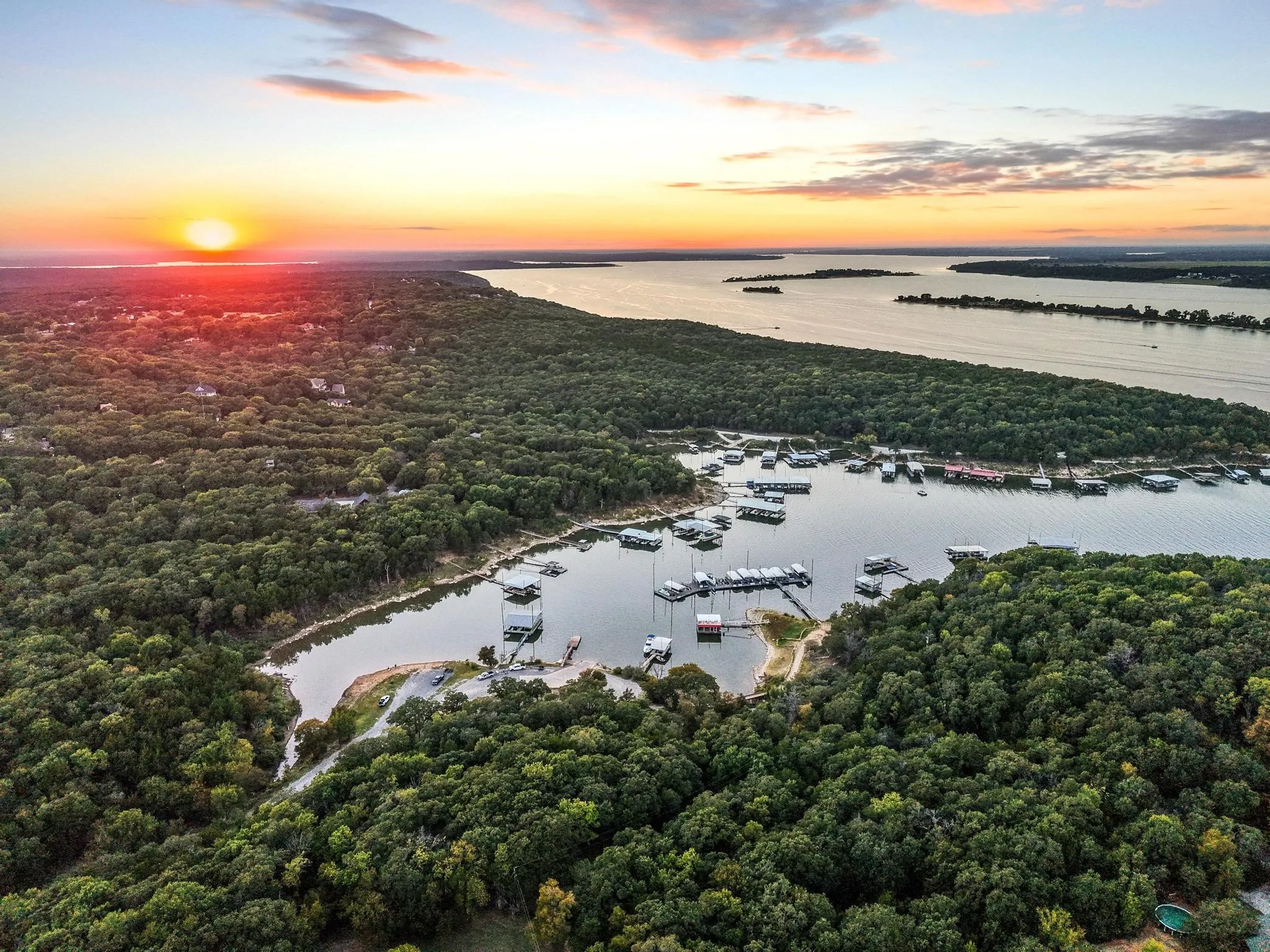 Breathtaking Sunset View of The Islands and Cambridge Shores