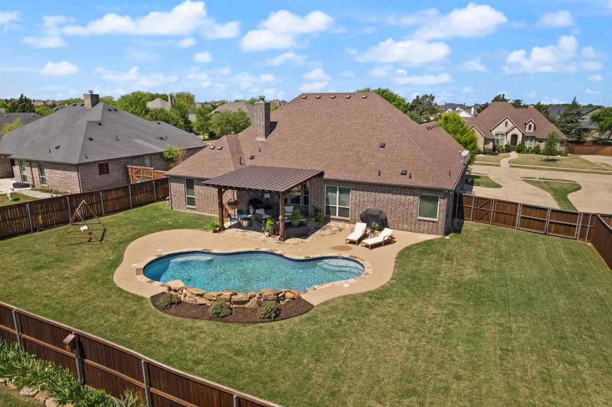 Plenty of green space for fun in addition to pool time