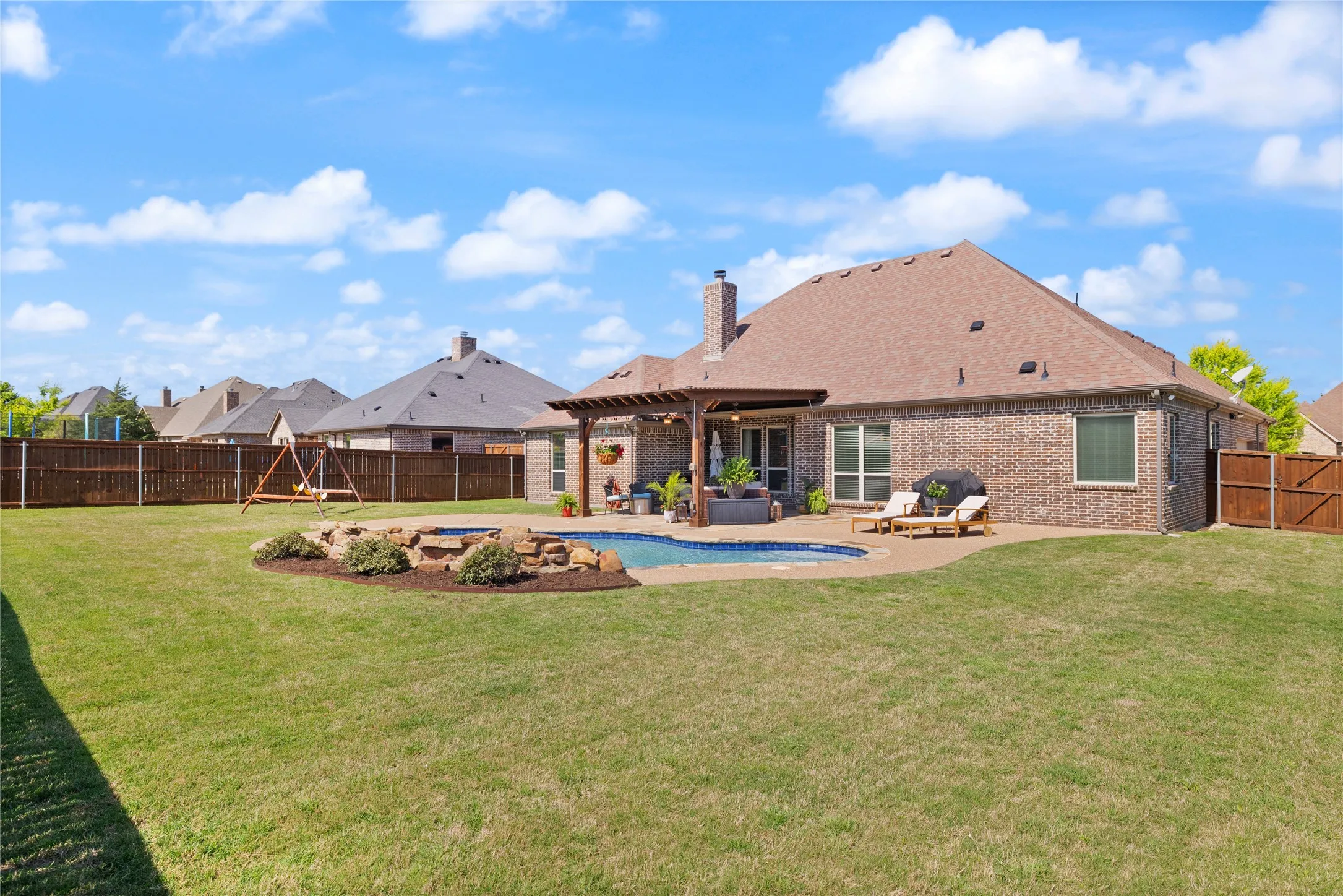 Single Family Residence For Sale in Ellis County , 123 Claremont Drive, Ovilla, Texas 75154, 4 Bedroom, 3 Bathroom, 3 Garage spaces, 2,835 Sqft, built in 2014, mls#21400631, Real Estate Agent in Ovilla, Homes For Sale in Ellis county, Homes For Sale in Ovilla, Realtor in Ovilla Texas, Real Estate Brokerage Independent Realty Texas, Luminita Cordes Realtor