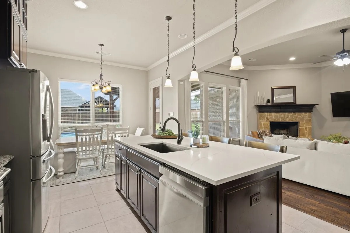 Single Family Residence For Sale in Ellis County , 123 Claremont Drive, Ovilla, Texas 75154, 4 Bedroom, 3 Bathroom, 3 Garage spaces, 2,835 Sqft, built in 2014, mls#21400631, Real Estate Agent in Ovilla, Homes For Sale in Ellis county, Homes For Sale in Ovilla, Realtor in Ovilla Texas, Real Estate Brokerage Independent Realty Texas, Luminita Cordes Realtor