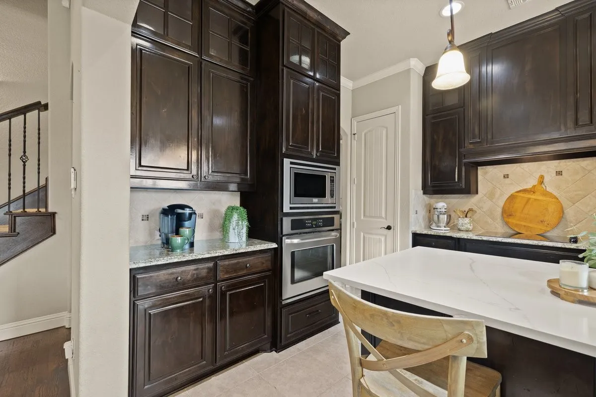 Single Family Residence For Sale in Ellis County , 123 Claremont Drive, Ovilla, Texas 75154, 4 Bedroom, 3 Bathroom, 3 Garage spaces, 2,835 Sqft, built in 2014, mls#21400631, Real Estate Agent in Ovilla, Homes For Sale in Ellis county, Homes For Sale in Ovilla, Realtor in Ovilla Texas, Real Estate Brokerage Independent Realty Texas, Luminita Cordes Realtor