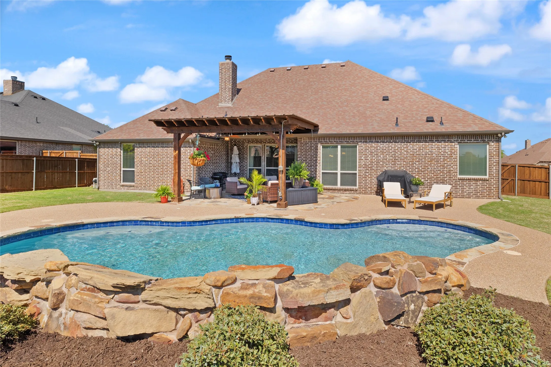 Single Family Residence For Sale in Ellis County , 123 Claremont Drive, Ovilla, Texas 75154, 4 Bedroom, 3 Bathroom, 3 Garage spaces, 2,835 Sqft, built in 2014, mls#21400631, Real Estate Agent in Ovilla, Homes For Sale in Ellis county, Homes For Sale in Ovilla, Realtor in Ovilla Texas, Real Estate Brokerage Independent Realty Texas, Luminita Cordes Realtor