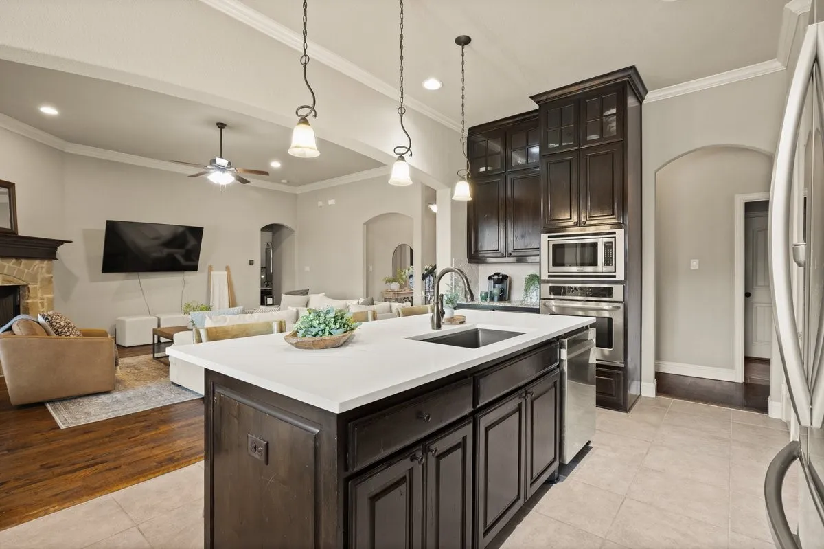Single Family Residence For Sale in Ellis County , 123 Claremont Drive, Ovilla, Texas 75154, 4 Bedroom, 3 Bathroom, 3 Garage spaces, 2,835 Sqft, built in 2014, mls#21400631, Real Estate Agent in Ovilla, Homes For Sale in Ellis county, Homes For Sale in Ovilla, Realtor in Ovilla Texas, Real Estate Brokerage Independent Realty Texas, Luminita Cordes Realtor