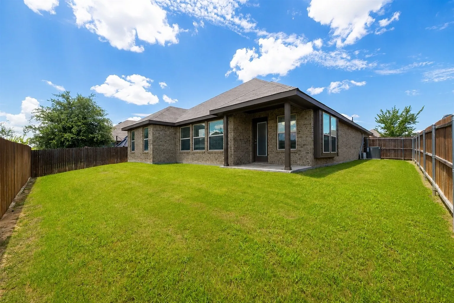 Single Family Residence For Rent in Johnson County , 105 Cheryl Drive, Keene, Texas 76059, 3 Bedroom, 2 Bathroom, 2 Garage spaces, 1,859 Sqft, built in 2021, mls#21401881, Real Estate Agent in Keene, Homes For Rent in Johnson county, Homes For Rent in Keene, Realtor in Keene Texas, Real Estate Brokerage Independent Realty Texas, Luminita Cordes Realtor