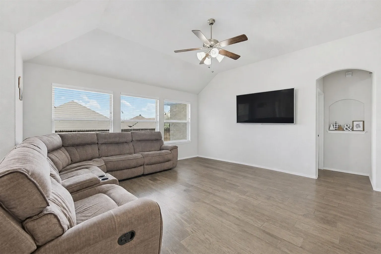 Single Family Residence For Rent in Johnson County , 105 Cheryl Drive, Keene, Texas 76059, 3 Bedroom, 2 Bathroom, 2 Garage spaces, 1,859 Sqft, built in 2021, mls#21401881, Real Estate Agent in Keene, Homes For Rent in Johnson county, Homes For Rent in Keene, Realtor in Keene Texas, Real Estate Brokerage Independent Realty Texas, Luminita Cordes Realtor