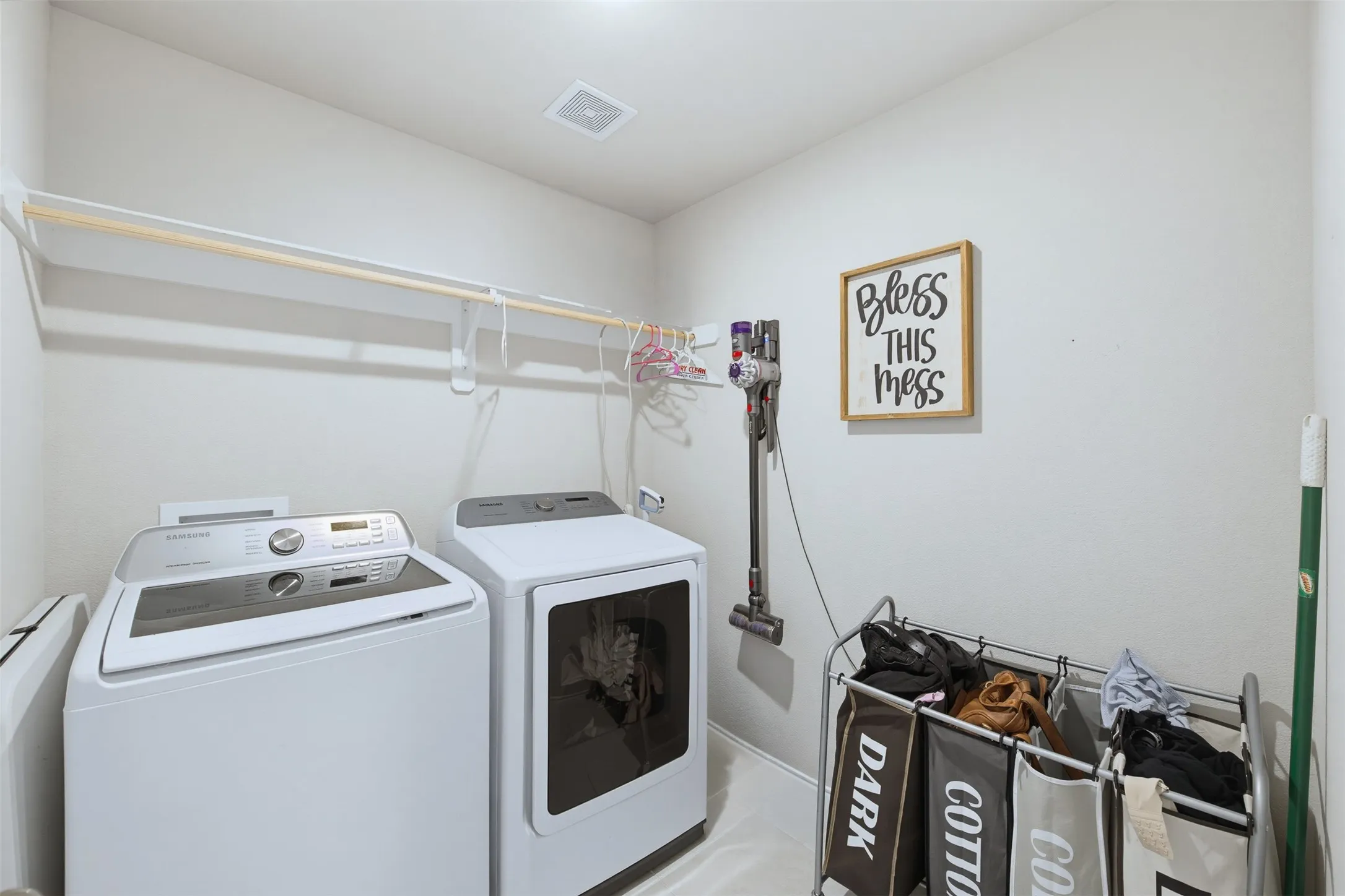 Single Family Residence For Rent in Johnson County , 105 Cheryl Drive, Keene, Texas 76059, 3 Bedroom, 2 Bathroom, 2 Garage spaces, 1,859 Sqft, built in 2021, mls#21401881, Real Estate Agent in Keene, Homes For Rent in Johnson county, Homes For Rent in Keene, Realtor in Keene Texas, Real Estate Brokerage Independent Realty Texas, Luminita Cordes Realtor