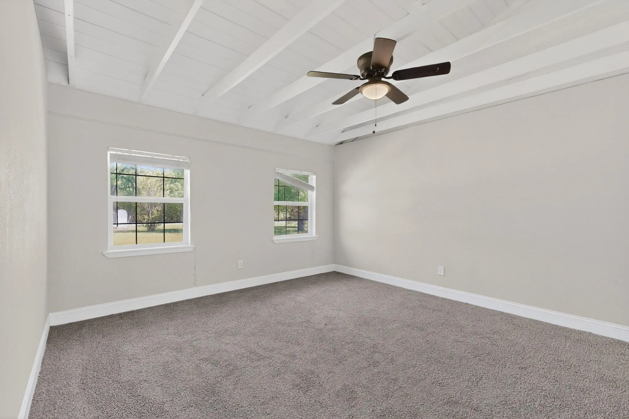Single Family Residence For Sale in Hunt County , 529 Morris Lane, Greenville, Texas 75402, 4 Bedroom, 3 Bathroom, 3 Garage spaces, 2,818 Sqft, built in 1999, mls#21401883, Real Estate Agent in Greenville, Homes For Sale in Hunt county, Homes For Sale in Greenville, Realtor in Greenville Texas, Real Estate Brokerage Independent Realty Texas, Luminita Cordes Realtor