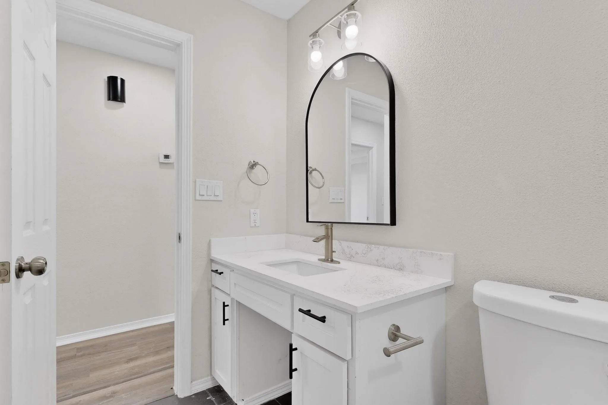 Single Family Residence For Sale in Hunt County , 529 Morris Lane, Greenville, Texas 75402, 4 Bedroom, 3 Bathroom, 3 Garage spaces, 2,818 Sqft, built in 1999, mls#21401883, Real Estate Agent in Greenville, Homes For Sale in Hunt county, Homes For Sale in Greenville, Realtor in Greenville Texas, Real Estate Brokerage Independent Realty Texas, Luminita Cordes Realtor