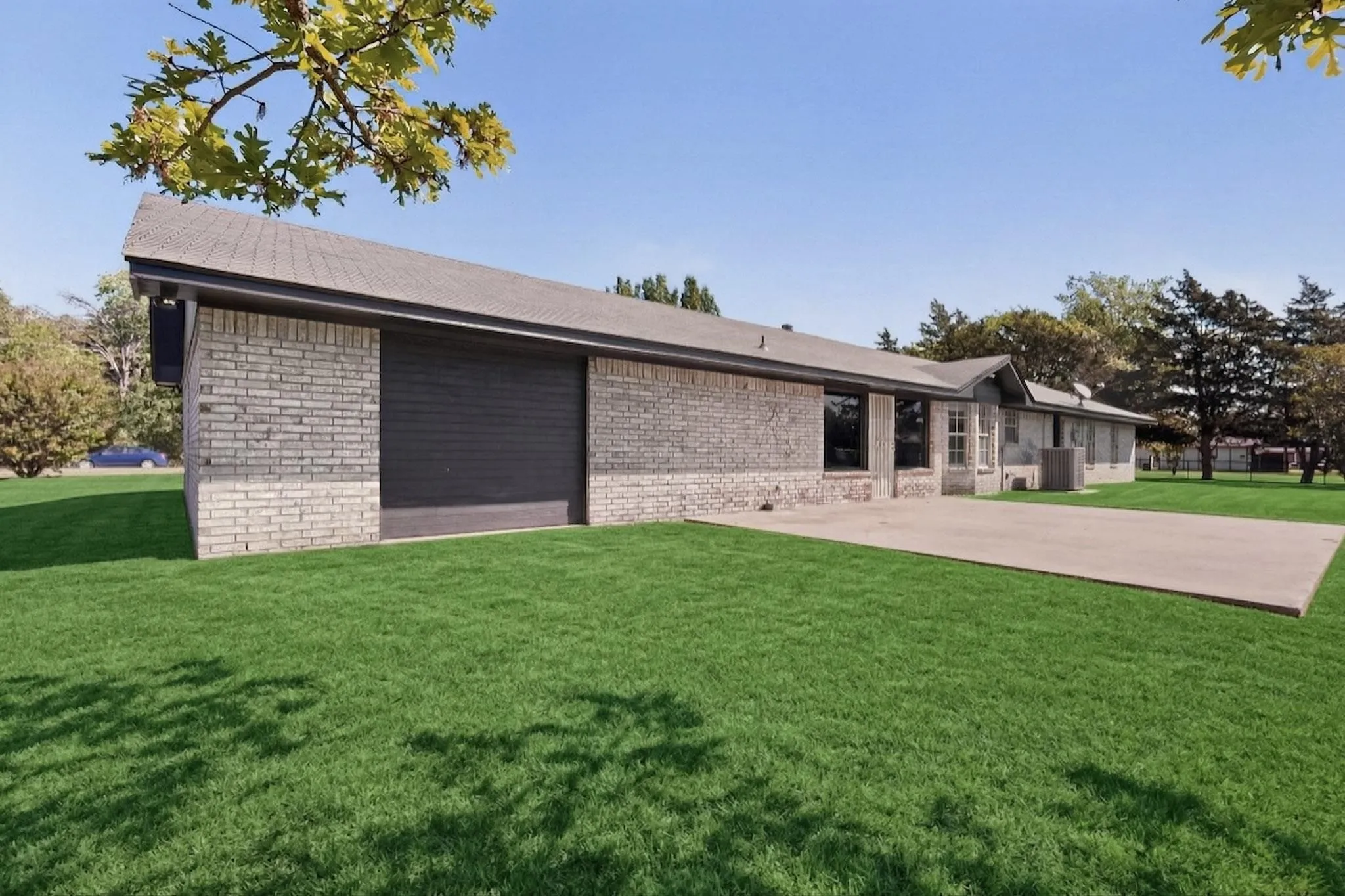 Single Family Residence For Sale in Hunt County , 529 Morris Lane, Greenville, Texas 75402, 4 Bedroom, 3 Bathroom, 3 Garage spaces, 2,818 Sqft, built in 1999, mls#21401883, Real Estate Agent in Greenville, Homes For Sale in Hunt county, Homes For Sale in Greenville, Realtor in Greenville Texas, Real Estate Brokerage Independent Realty Texas, Luminita Cordes Realtor