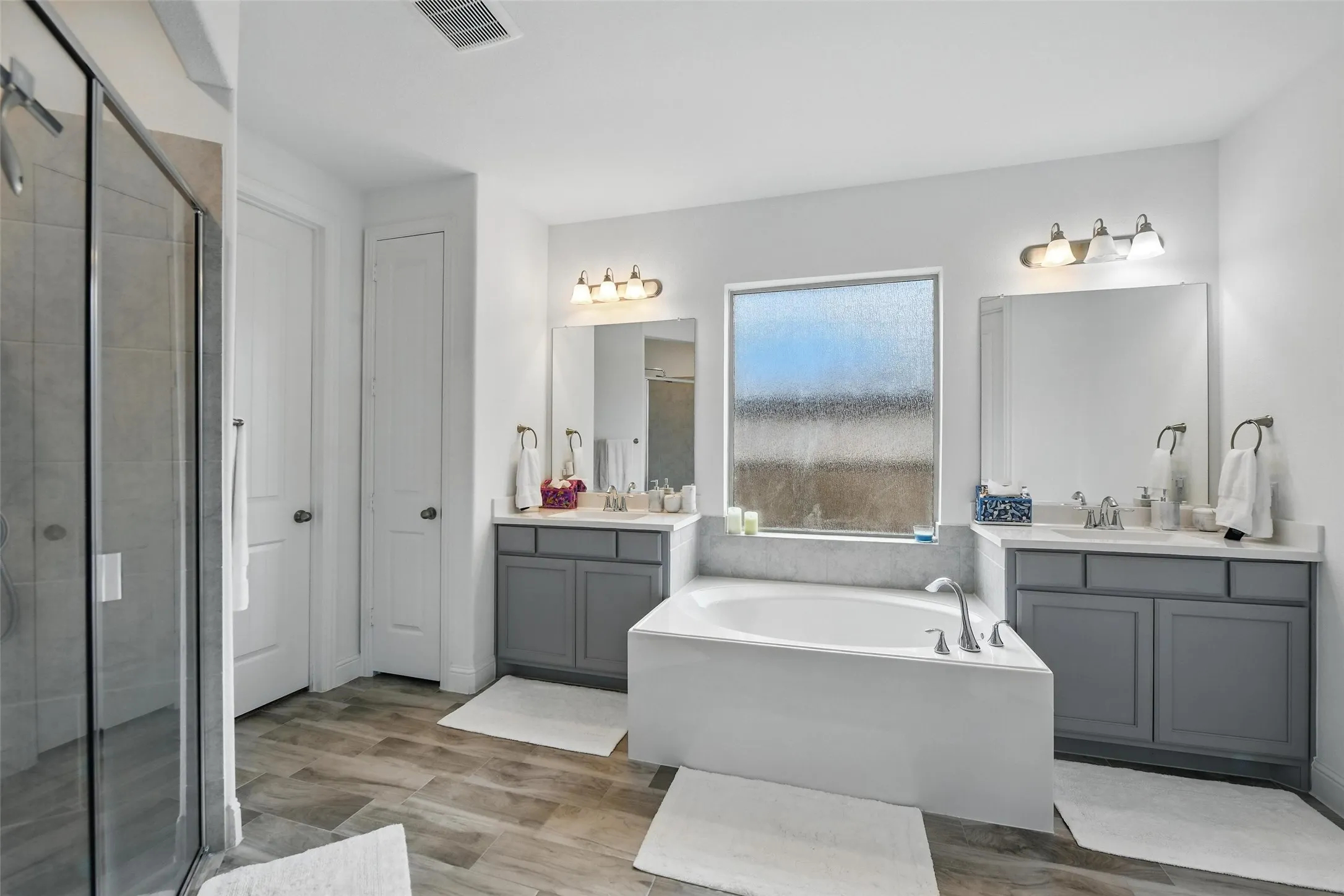 Single Family Residence For Sale in Tarrant County , 1477 Shooting Star Drive, Haslet, Texas 76052, 5 Bedroom, 4 Bathroom, 2 Garage spaces, 3,808 Sqft, built in 2021, mls#21351175, Real Estate Agent in Haslet, Homes For Sale in Tarrant county, Homes For Sale in Haslet, Realtor in Haslet Texas, Real Estate Brokerage Independent Realty Texas, Luminita Cordes Realtor
