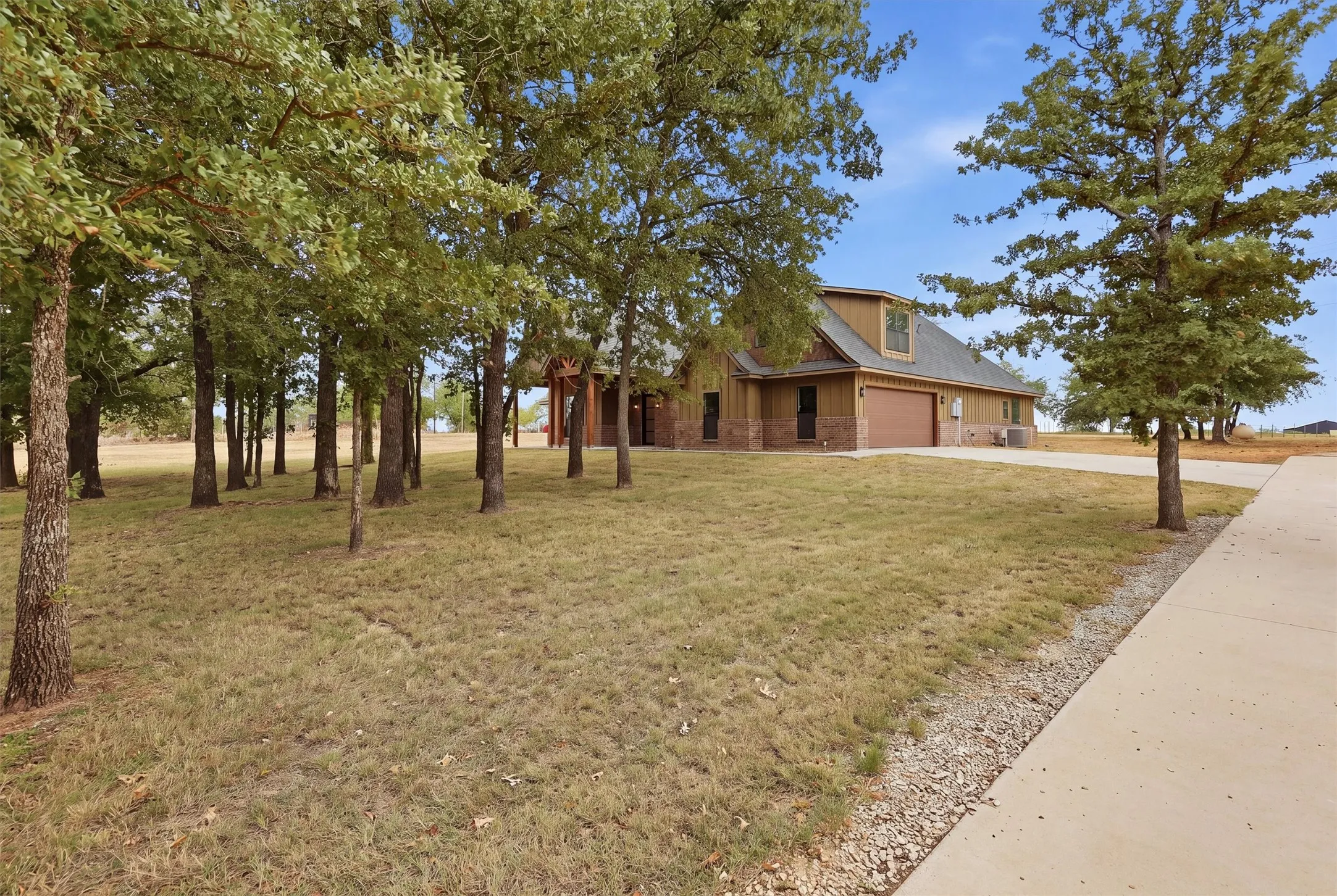 Single Family Residence For Sale in Hood County , 3031 Powell Cemetery Road, Tolar, Texas 76476, 4 Bedroom, 4 Bathroom, 2 Garage spaces, 2,709 Sqft, built in 2025, mls#21401032, Real Estate Agent in Tolar, Homes For Sale in Hood county, Homes For Sale in Tolar, Realtor in Tolar Texas, Real Estate Brokerage Independent Realty Texas, Luminita Cordes Realtor