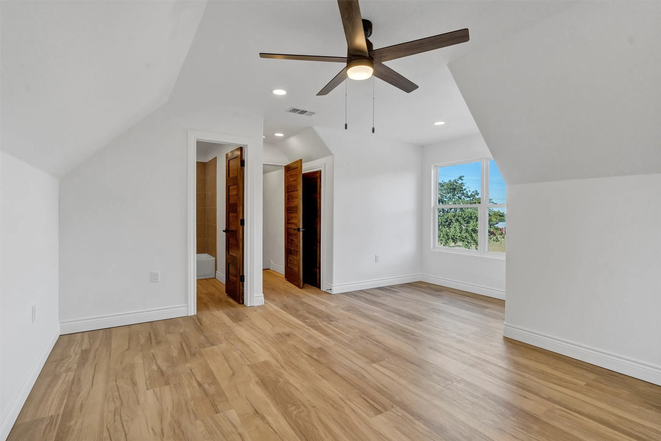Single Family Residence For Sale in Hood County , 3031 Powell Cemetery Road, Tolar, Texas 76476, 4 Bedroom, 4 Bathroom, 2 Garage spaces, 2,709 Sqft, built in 2025, mls#21401032, Real Estate Agent in Tolar, Homes For Sale in Hood county, Homes For Sale in Tolar, Realtor in Tolar Texas, Real Estate Brokerage Independent Realty Texas, Luminita Cordes Realtor