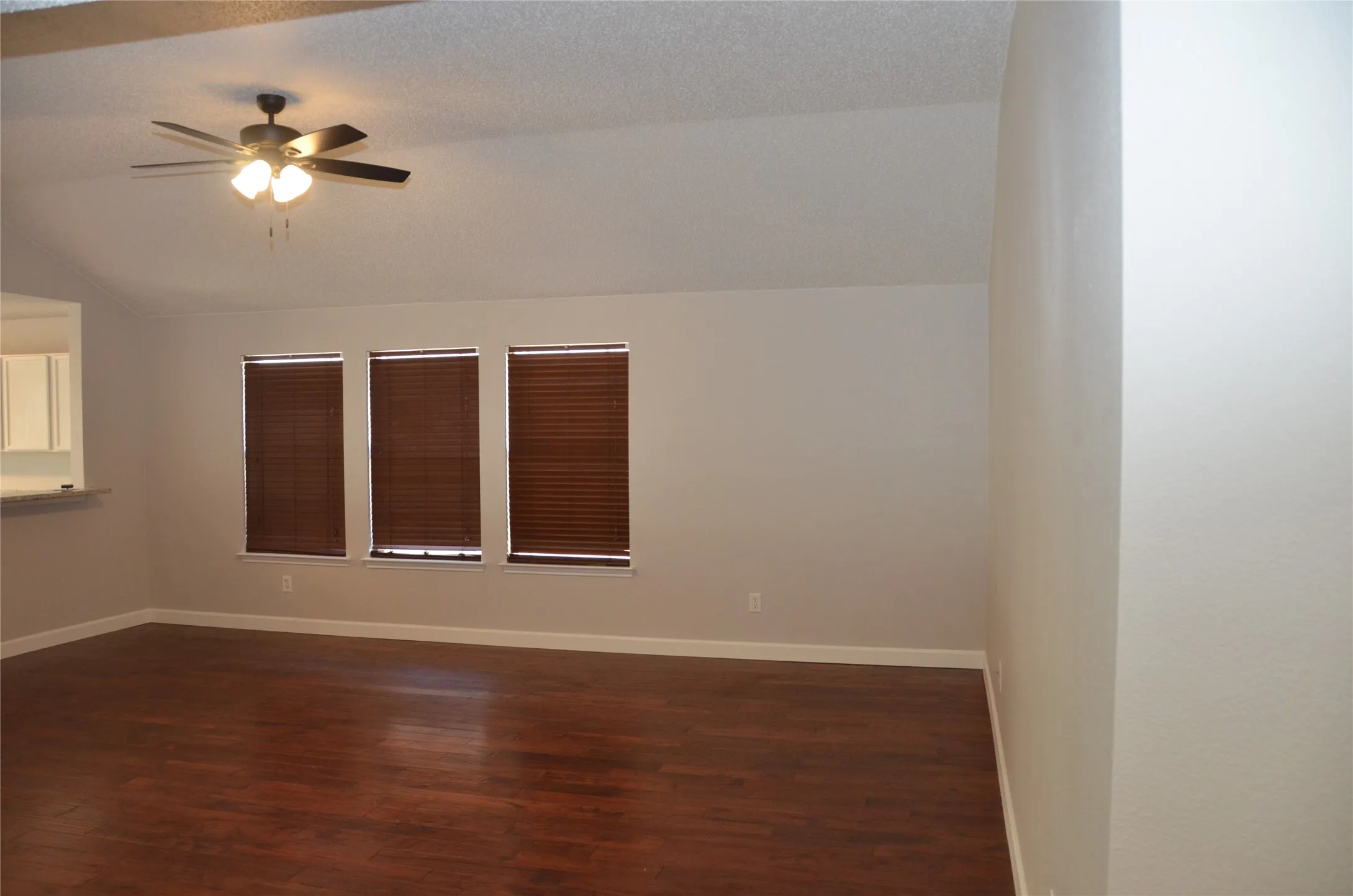 Single Family Residence For Sale in Tarrant County , 9353 Sundial, Fort Worth, Texas 76244, 4 Bedroom, 2 Bathroom, 2 Garage spaces, 1,866 Sqft, built in 2002, mls#21397332, Real Estate Agent in Fort Worth, Homes For Sale in Tarrant county, Homes For Sale in Fort Worth, Realtor in Fort Worth Texas, Real Estate Brokerage Independent Realty Texas, Luminita Cordes Realtor