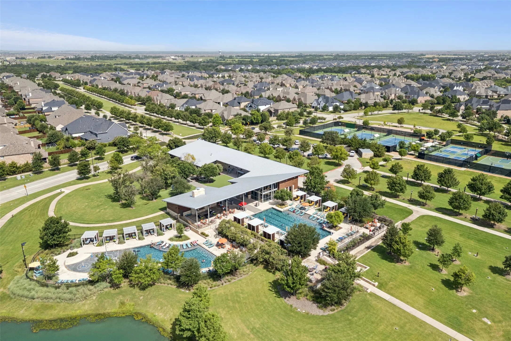 Single Family Residence For Sale in Denton County , 3851 Freeman Way, Prosper, Texas 75078, 4 Bedroom, 4 Bathroom, 3 Garage spaces, 3,526 Sqft, built in 2020, mls#21401221, Real Estate Agent in Prosper, Homes For Sale in Denton county, Homes For Sale in Prosper, Realtor in Prosper Texas, Real Estate Brokerage Independent Realty Texas, Luminita Cordes Realtor