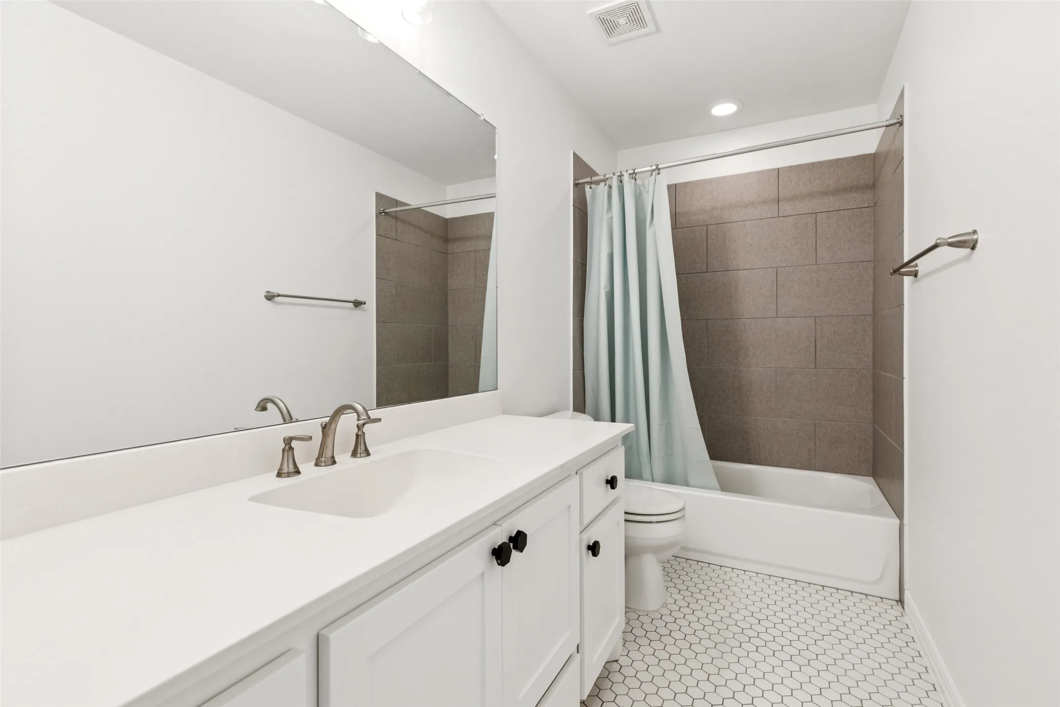 Single Family Residence For Sale in Denton County , 3851 Freeman Way, Prosper, Texas 75078, 4 Bedroom, 4 Bathroom, 3 Garage spaces, 3,526 Sqft, built in 2020, mls#21401221, Real Estate Agent in Prosper, Homes For Sale in Denton county, Homes For Sale in Prosper, Realtor in Prosper Texas, Real Estate Brokerage Independent Realty Texas, Luminita Cordes Realtor