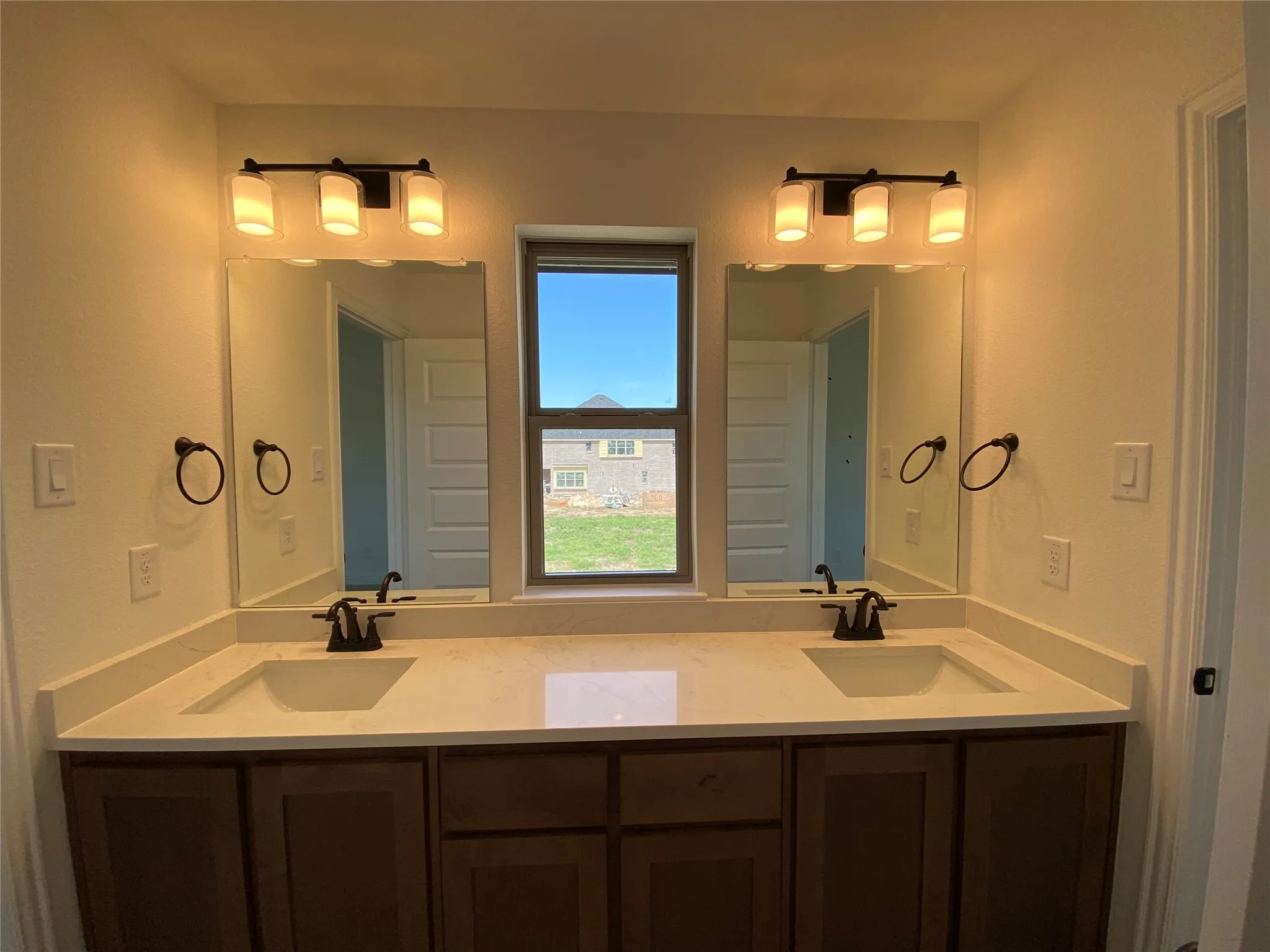 Single Family Residence For Sale in Hunt County , 310 Devonshire Drive, Greenville, Texas 75401, 5 Bedroom, 4 Bathroom, 2 Garage spaces, 3,661 Sqft, built in 2025, mls#21373237, Real Estate Agent in Greenville, Homes For Sale in Hunt county, Homes For Sale in Greenville, Realtor in Greenville Texas, Real Estate Brokerage Independent Realty Texas, Luminita Cordes Realtor