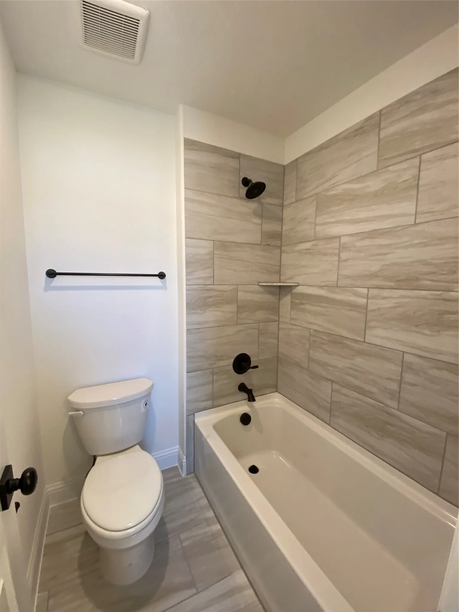 Single Family Residence For Sale in Hunt County , 310 Devonshire Drive, Greenville, Texas 75401, 5 Bedroom, 4 Bathroom, 2 Garage spaces, 3,661 Sqft, built in 2025, mls#21373237, Real Estate Agent in Greenville, Homes For Sale in Hunt county, Homes For Sale in Greenville, Realtor in Greenville Texas, Real Estate Brokerage Independent Realty Texas, Luminita Cordes Realtor