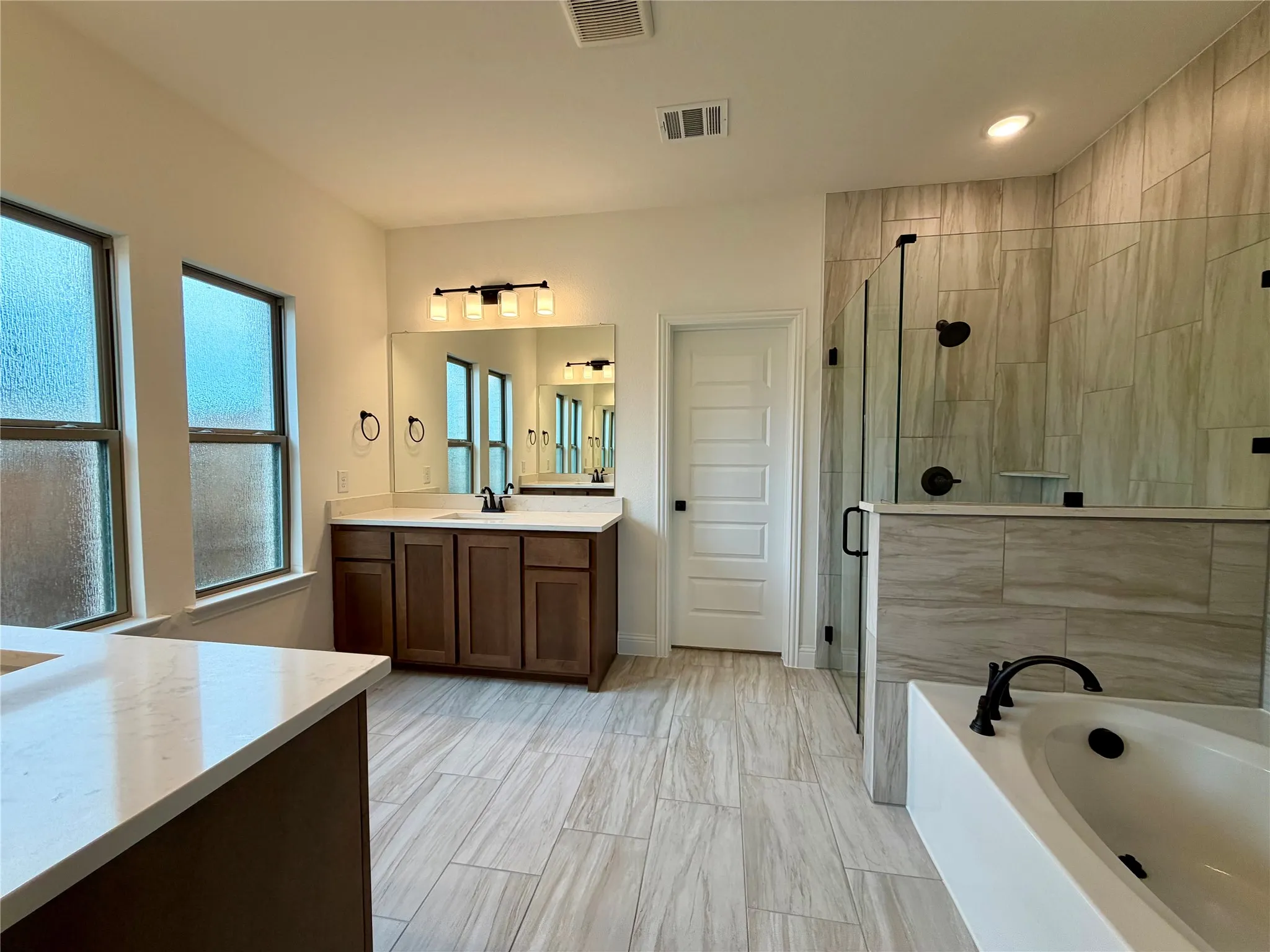 Single Family Residence For Sale in Hunt County , 310 Devonshire Drive, Greenville, Texas 75401, 5 Bedroom, 4 Bathroom, 2 Garage spaces, 3,661 Sqft, built in 2025, mls#21373237, Real Estate Agent in Greenville, Homes For Sale in Hunt county, Homes For Sale in Greenville, Realtor in Greenville Texas, Real Estate Brokerage Independent Realty Texas, Luminita Cordes Realtor