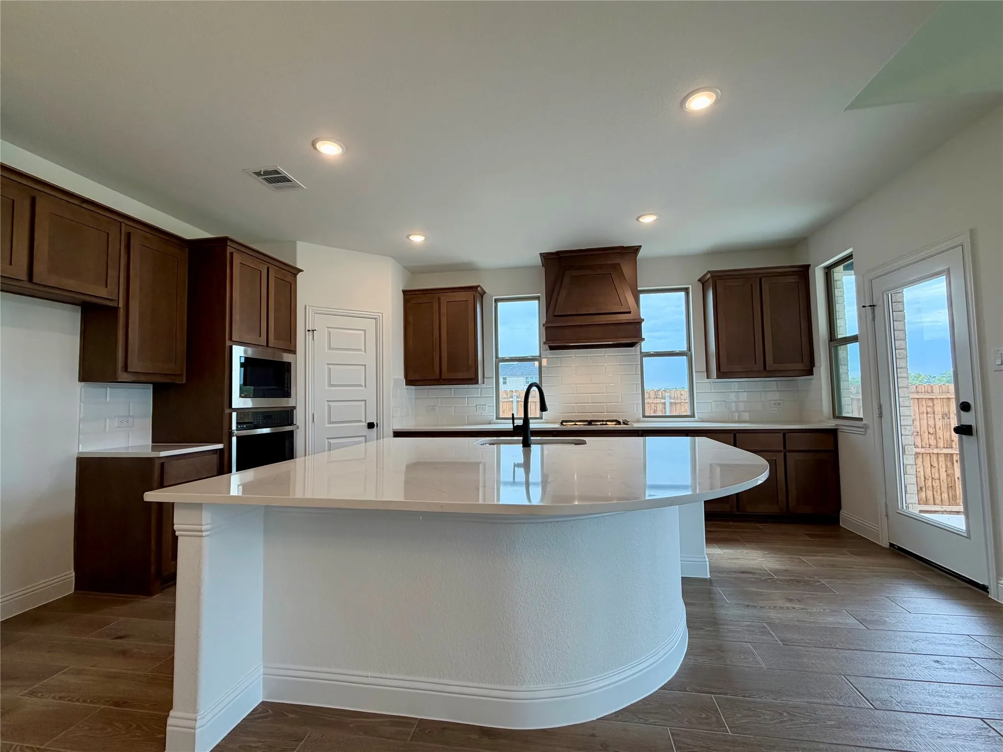 Single Family Residence For Sale in Hunt County , 310 Devonshire Drive, Greenville, Texas 75401, 5 Bedroom, 4 Bathroom, 2 Garage spaces, 3,661 Sqft, built in 2025, mls#21373237, Real Estate Agent in Greenville, Homes For Sale in Hunt county, Homes For Sale in Greenville, Realtor in Greenville Texas, Real Estate Brokerage Independent Realty Texas, Luminita Cordes Realtor