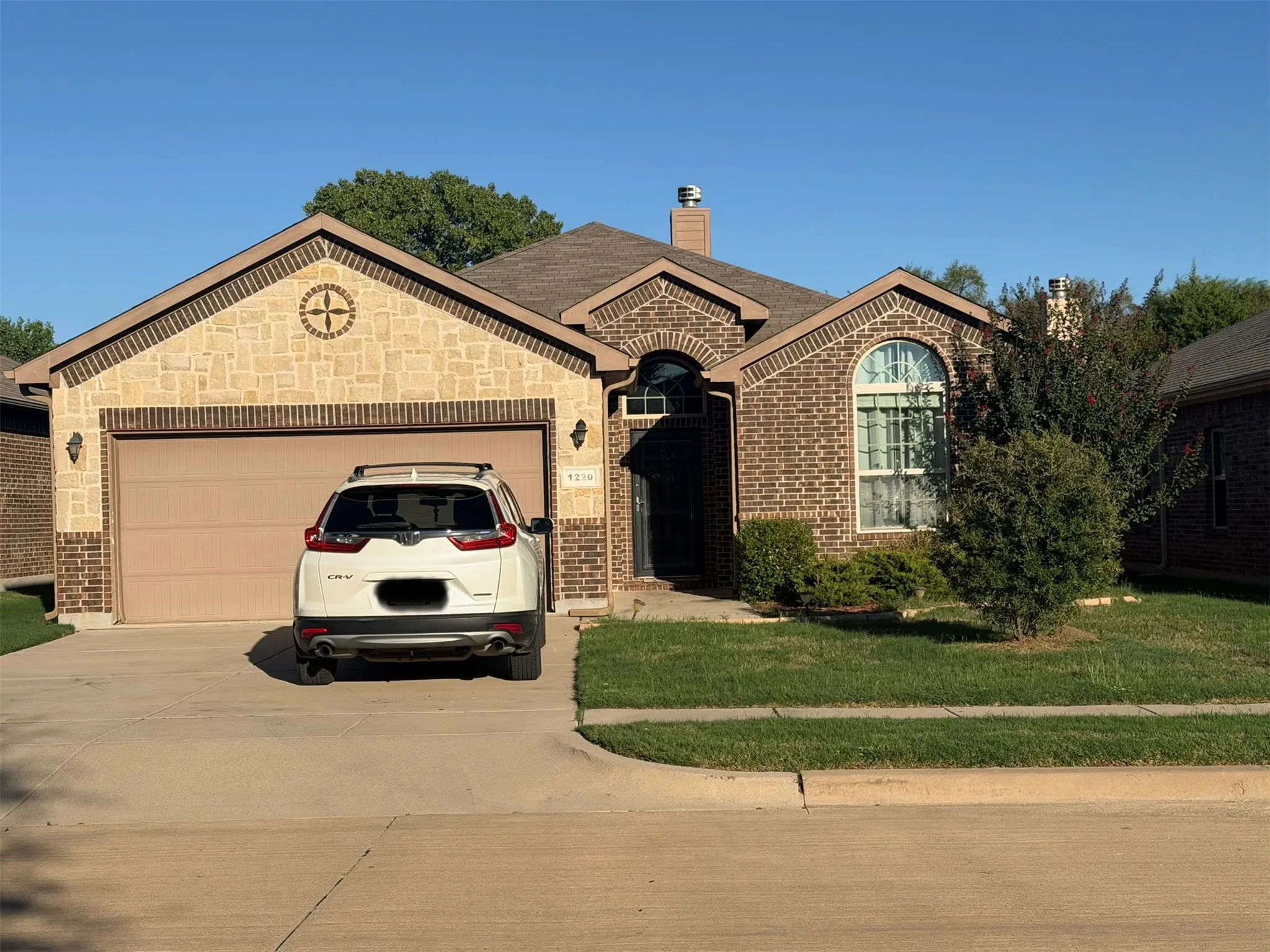 Single Family Residence For Sale in Parker County , 1220 Scott Drive, Weatherford, Texas 76087, 3 Bedroom, 2 Bathroom, 2 Garage spaces, 1,616 Sqft, built in 2015, mls#21401056, Real Estate Agent in Weatherford, Homes For Sale in Parker county, Homes For Sale in Weatherford, Realtor in Weatherford Texas, Real Estate Brokerage Independent Realty Texas, Luminita Cordes Realtor