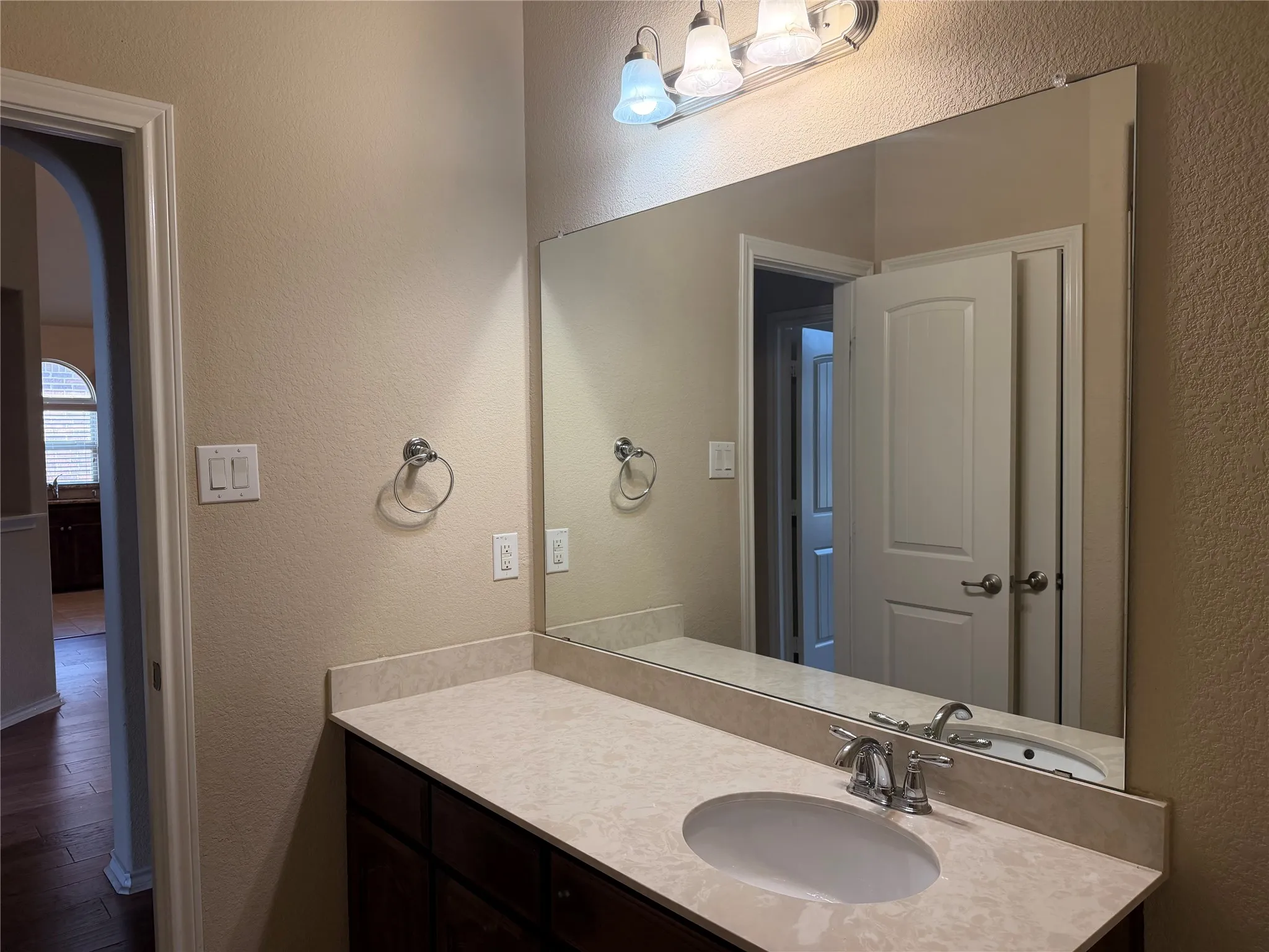 Single Family Residence For Sale in Parker County , 1220 Scott Drive, Weatherford, Texas 76087, 3 Bedroom, 2 Bathroom, 2 Garage spaces, 1,616 Sqft, built in 2015, mls#21401056, Real Estate Agent in Weatherford, Homes For Sale in Parker county, Homes For Sale in Weatherford, Realtor in Weatherford Texas, Real Estate Brokerage Independent Realty Texas, Luminita Cordes Realtor