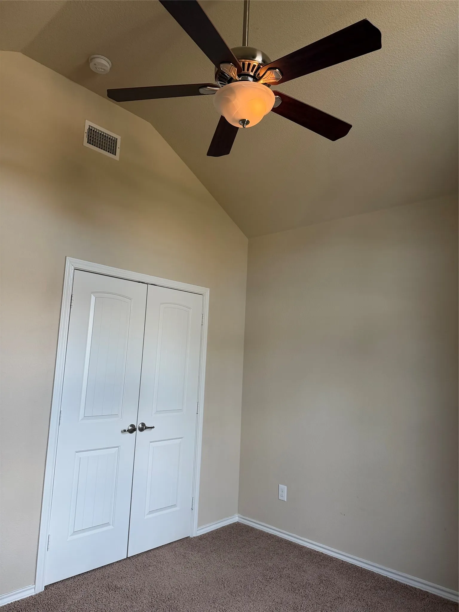 Single Family Residence For Sale in Parker County , 1220 Scott Drive, Weatherford, Texas 76087, 3 Bedroom, 2 Bathroom, 2 Garage spaces, 1,616 Sqft, built in 2015, mls#21401056, Real Estate Agent in Weatherford, Homes For Sale in Parker county, Homes For Sale in Weatherford, Realtor in Weatherford Texas, Real Estate Brokerage Independent Realty Texas, Luminita Cordes Realtor