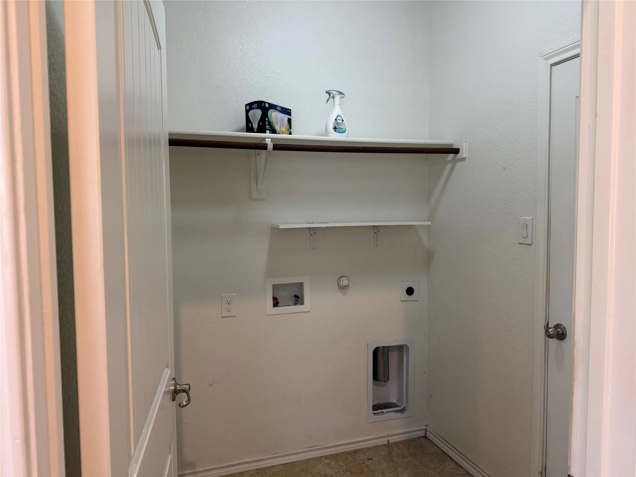 Single Family Residence For Sale in Parker County , 1220 Scott Drive, Weatherford, Texas 76087, 3 Bedroom, 2 Bathroom, 2 Garage spaces, 1,616 Sqft, built in 2015, mls#21401056, Real Estate Agent in Weatherford, Homes For Sale in Parker county, Homes For Sale in Weatherford, Realtor in Weatherford Texas, Real Estate Brokerage Independent Realty Texas, Luminita Cordes Realtor