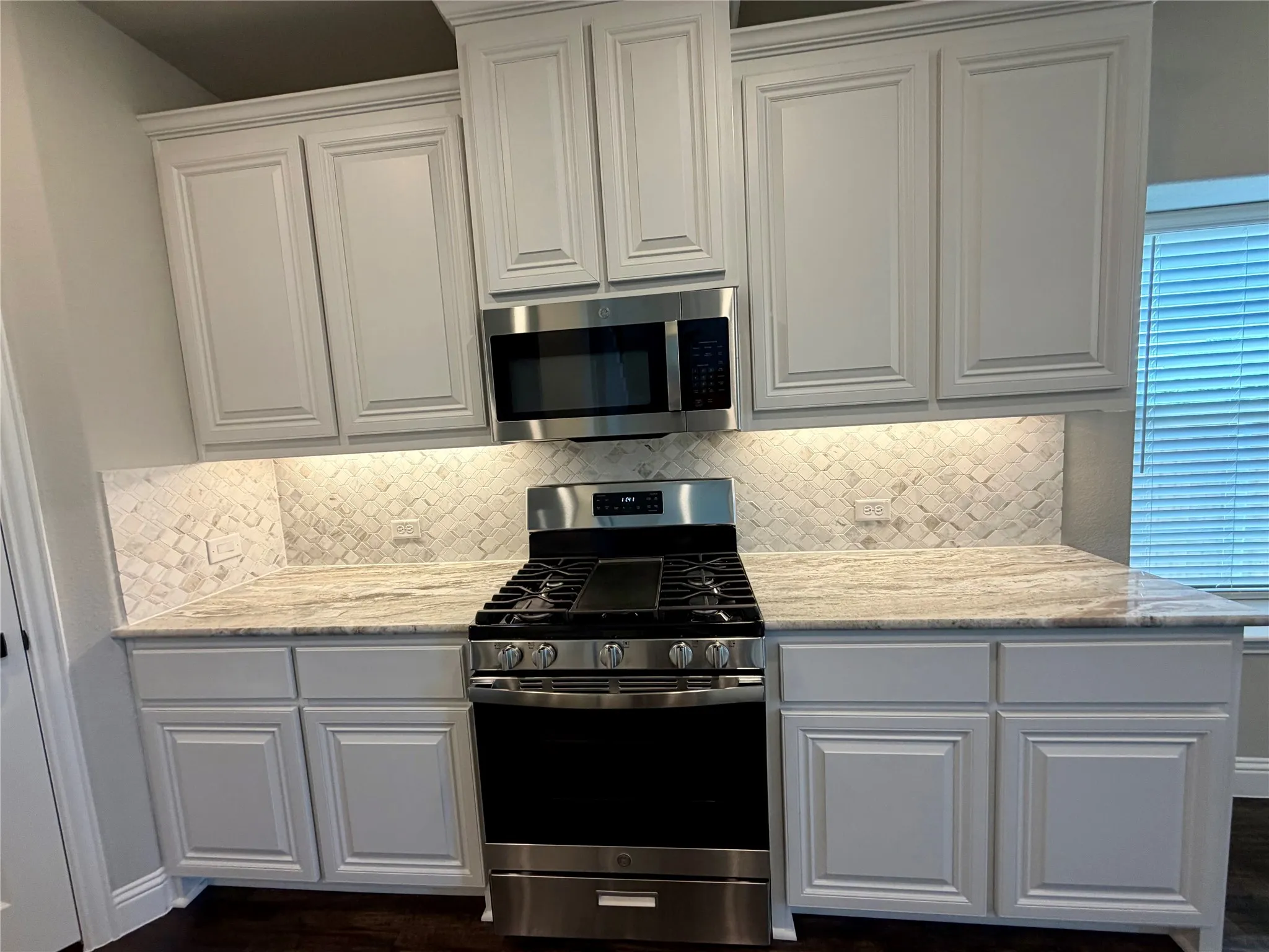 Single Family Residence For Sale in Hunt County , 350 Devonshire Drive, Greenville, Texas 75401, 4 Bedroom, 4 Bathroom, 2 Garage spaces, 2,716 Sqft, built in 2025, mls#21373238, Real Estate Agent in Greenville, Homes For Sale in Hunt county, Homes For Sale in Greenville, Realtor in Greenville Texas, Real Estate Brokerage Independent Realty Texas, Luminita Cordes Realtor