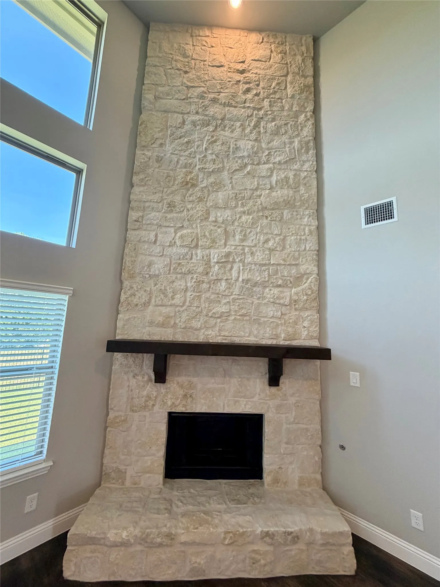 Single Family Residence For Sale in Hunt County , 350 Devonshire Drive, Greenville, Texas 75401, 4 Bedroom, 4 Bathroom, 2 Garage spaces, 2,716 Sqft, built in 2025, mls#21373238, Real Estate Agent in Greenville, Homes For Sale in Hunt county, Homes For Sale in Greenville, Realtor in Greenville Texas, Real Estate Brokerage Independent Realty Texas, Luminita Cordes Realtor