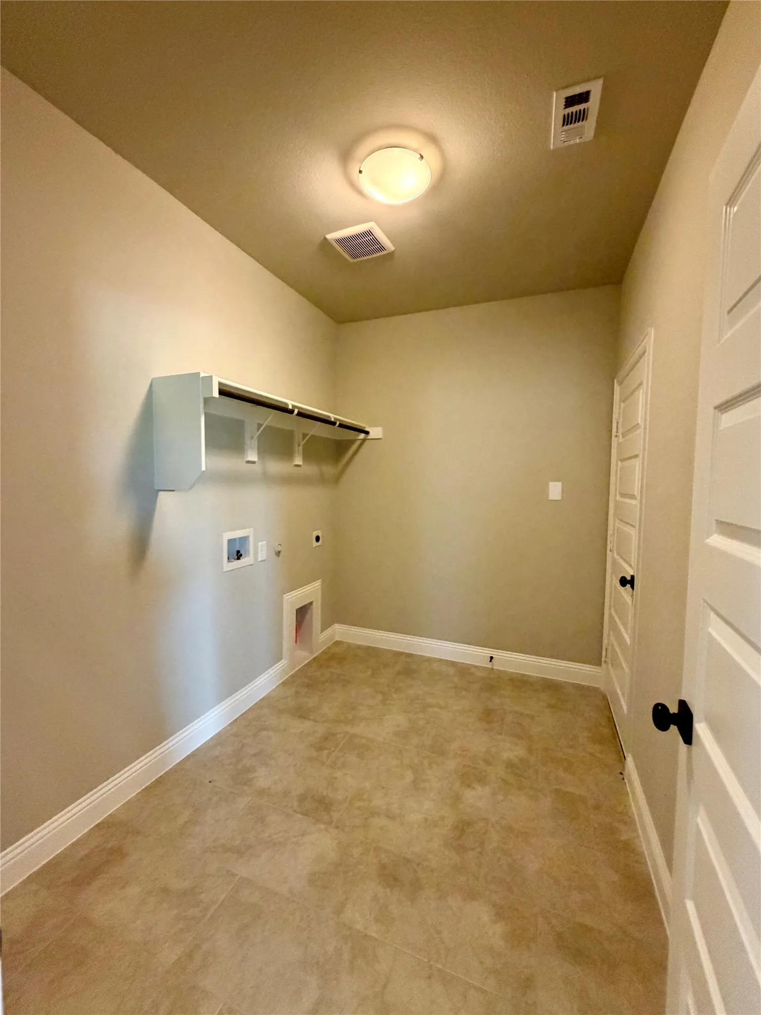 Single Family Residence For Sale in Hunt County , 350 Devonshire Drive, Greenville, Texas 75401, 4 Bedroom, 4 Bathroom, 2 Garage spaces, 2,716 Sqft, built in 2025, mls#21373238, Real Estate Agent in Greenville, Homes For Sale in Hunt county, Homes For Sale in Greenville, Realtor in Greenville Texas, Real Estate Brokerage Independent Realty Texas, Luminita Cordes Realtor