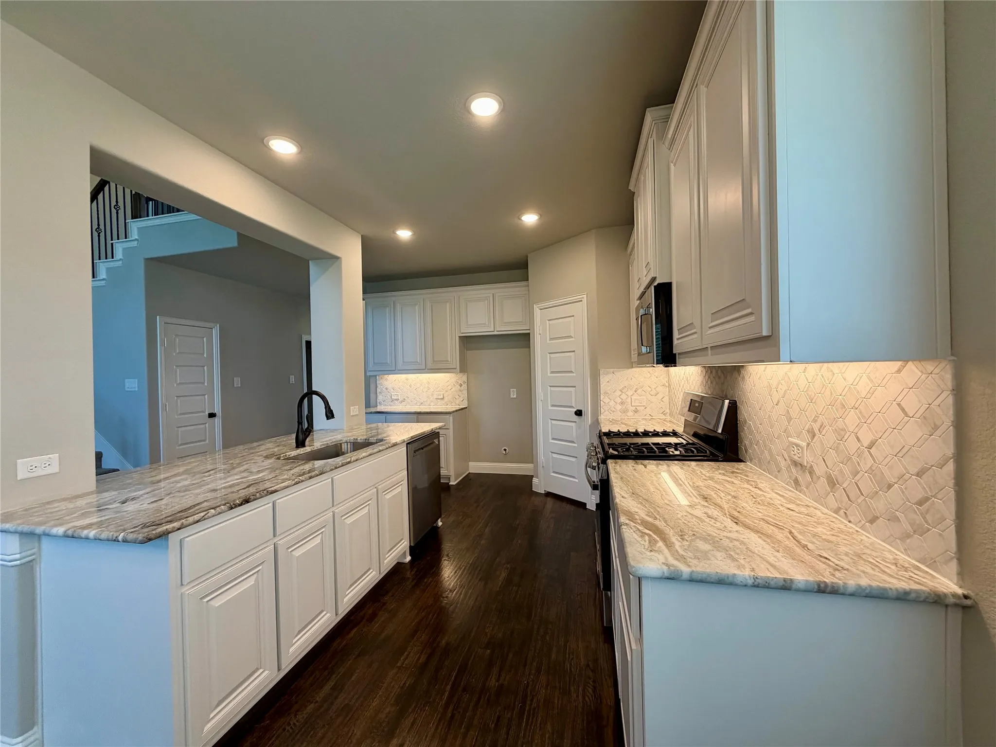 Single Family Residence For Sale in Hunt County , 350 Devonshire Drive, Greenville, Texas 75401, 4 Bedroom, 4 Bathroom, 2 Garage spaces, 2,716 Sqft, built in 2025, mls#21373238, Real Estate Agent in Greenville, Homes For Sale in Hunt county, Homes For Sale in Greenville, Realtor in Greenville Texas, Real Estate Brokerage Independent Realty Texas, Luminita Cordes Realtor