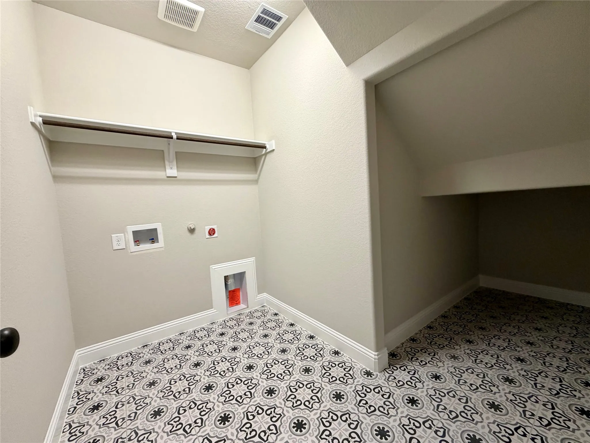Single Family Residence For Sale in Hunt County , 465 Aldred Street, Greenville, Texas 75401, 5 Bedroom, 4 Bathroom, 2 Garage spaces, 3,661 Sqft, built in 2025, mls#21373239, Real Estate Agent in Greenville, Homes For Sale in Hunt county, Homes For Sale in Greenville, Realtor in Greenville Texas, Real Estate Brokerage Independent Realty Texas, Luminita Cordes Realtor