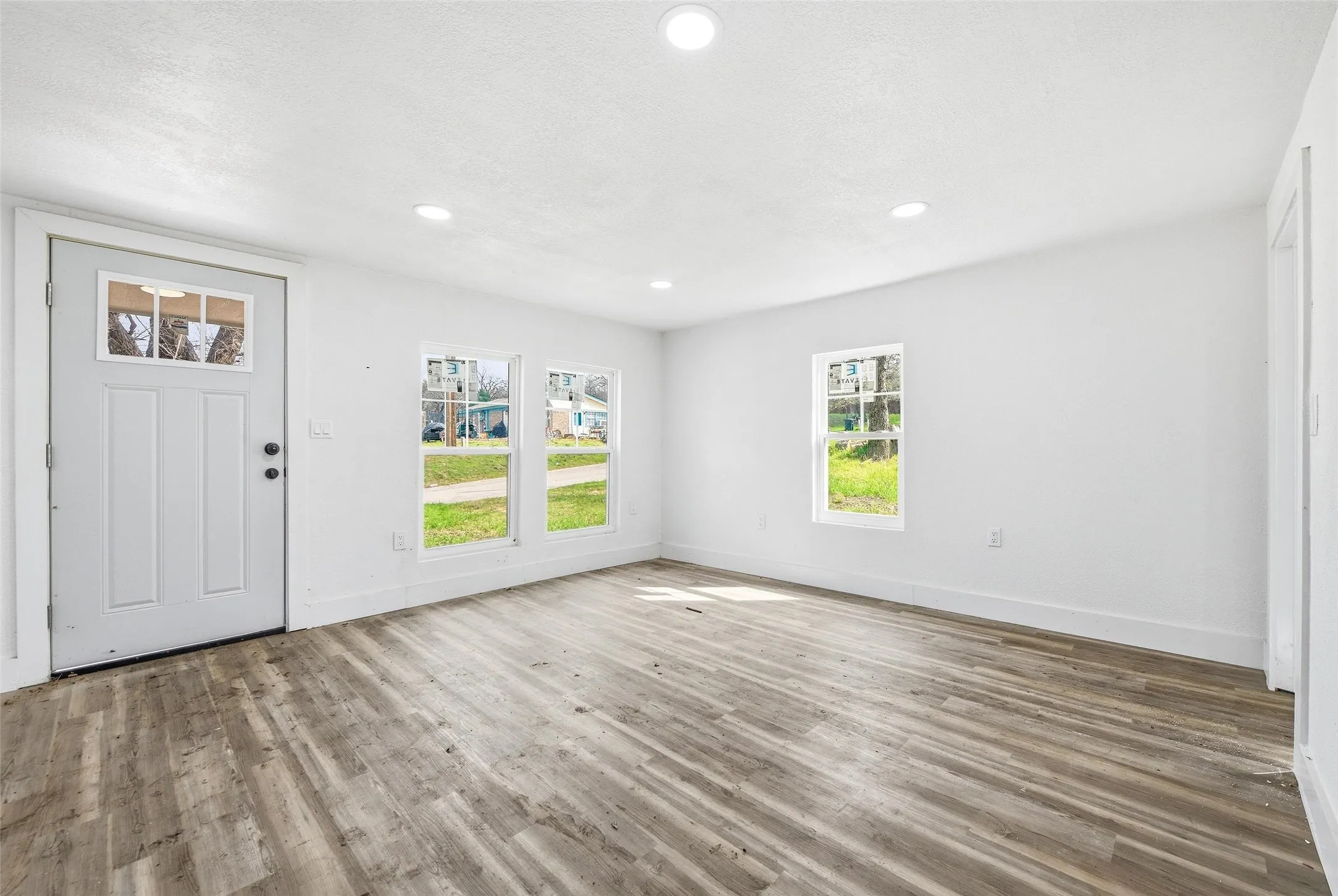 Single Family Residence For Sale in Parker County , 613 Bryan Street, Weatherford, Texas 76086, 1 Bedroom, 1 Bathroom, Garage spaces, 568 Sqft, built in 1940, mls#21401022, Real Estate Agent in Weatherford, Homes For Sale in Parker county, Homes For Sale in Weatherford, Realtor in Weatherford Texas, Real Estate Brokerage Independent Realty Texas, Luminita Cordes Realtor