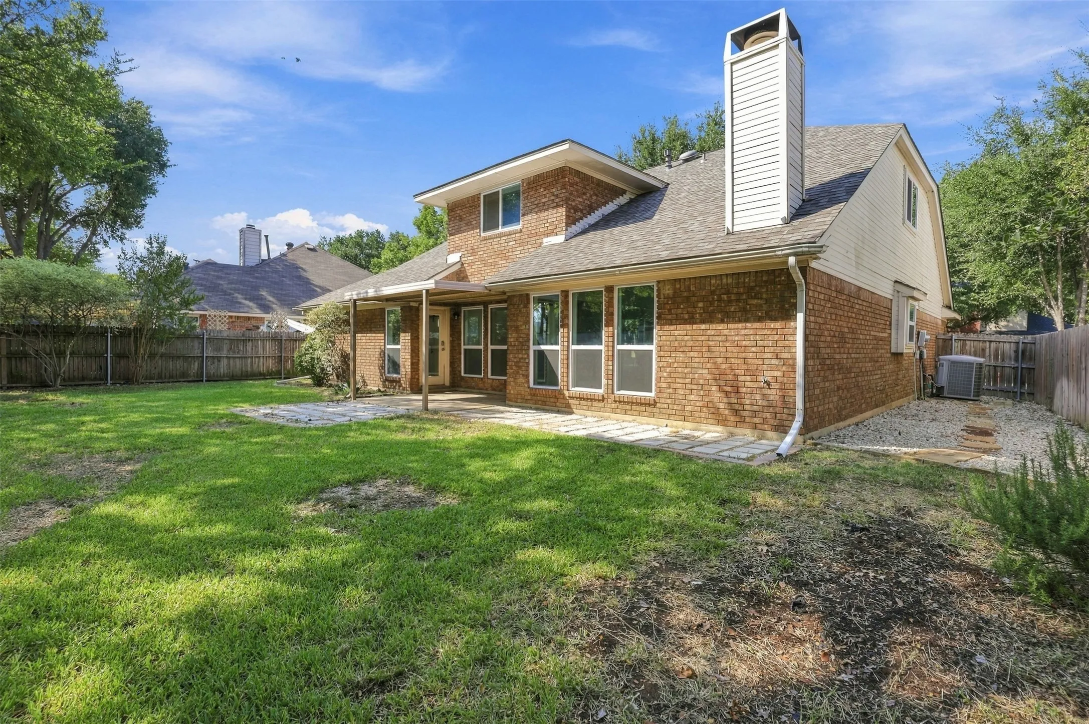 Single Family Residence For Sale in Dallas County , 4368 Carolina Street, Grand Prairie, Texas 75052, 3 Bedroom, 2 Bathroom, 2 Garage spaces, 2,010 Sqft, built in 1986, mls#21399311, Real Estate Agent in Grand Prairie, Homes For Sale in Dallas county, Homes For Sale in Grand Prairie, Realtor in Grand Prairie Texas, Real Estate Brokerage Independent Realty Texas, Luminita Cordes Realtor