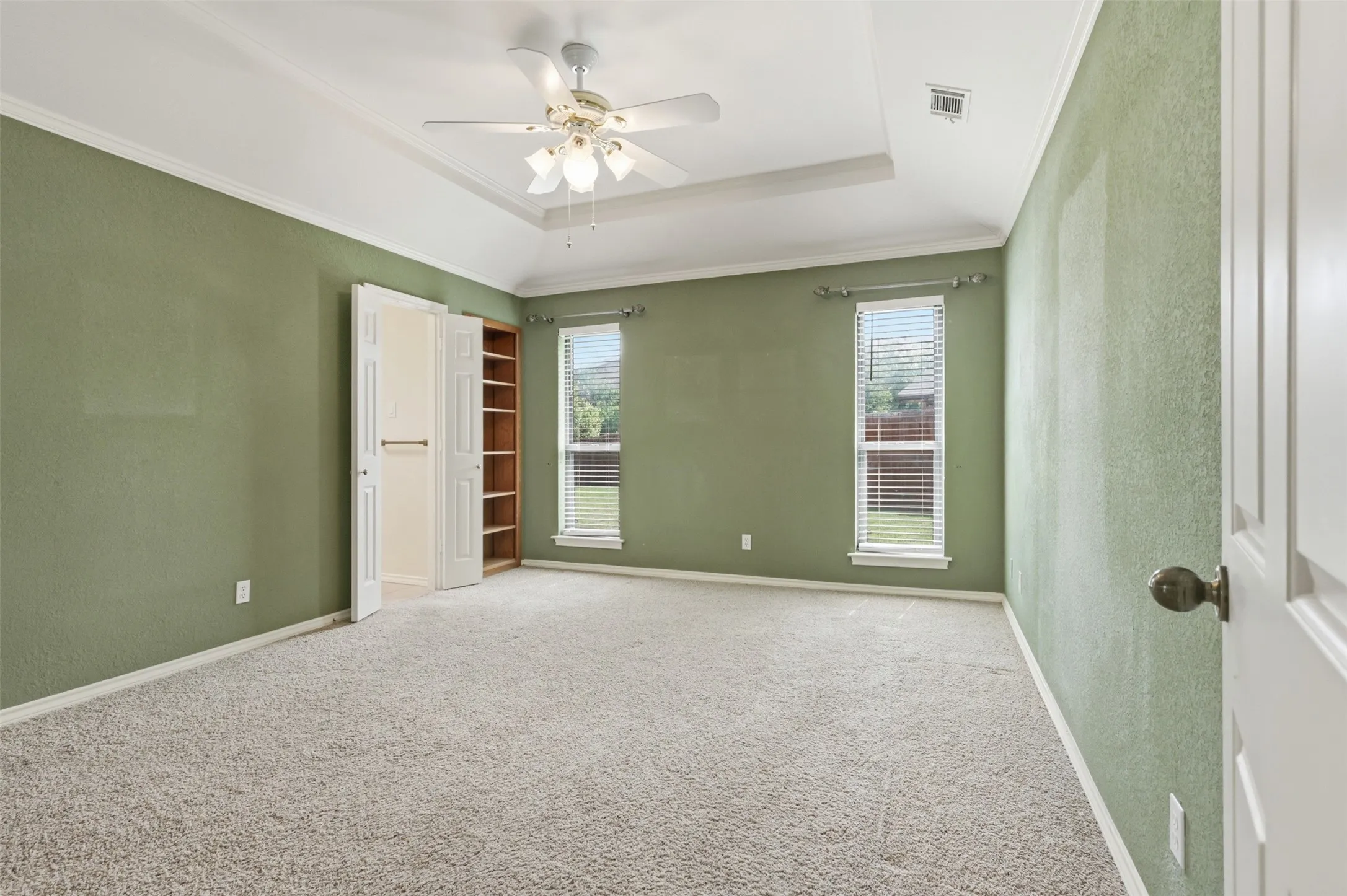 Single Family Residence For Sale in Dallas County , 112 Highland Meadow Circle, Coppell, Texas 75019, 3 Bedroom, 2 Bathroom, 2 Garage spaces, 1,916 Sqft, built in 1985, mls#21401226, Real Estate Agent in Coppell, Homes For Sale in Dallas county, Homes For Sale in Coppell, Realtor in Coppell Texas, Real Estate Brokerage Independent Realty Texas, Luminita Cordes Realtor