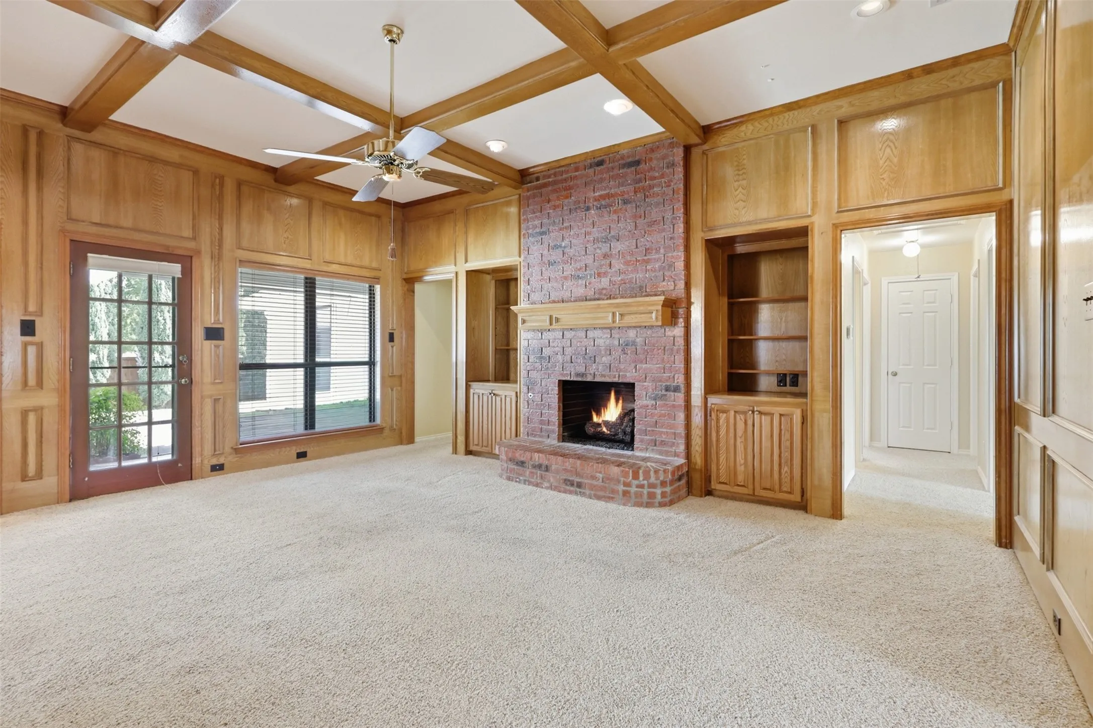 Single Family Residence For Sale in Dallas County , 112 Highland Meadow Circle, Coppell, Texas 75019, 3 Bedroom, 2 Bathroom, 2 Garage spaces, 1,916 Sqft, built in 1985, mls#21401226, Real Estate Agent in Coppell, Homes For Sale in Dallas county, Homes For Sale in Coppell, Realtor in Coppell Texas, Real Estate Brokerage Independent Realty Texas, Luminita Cordes Realtor