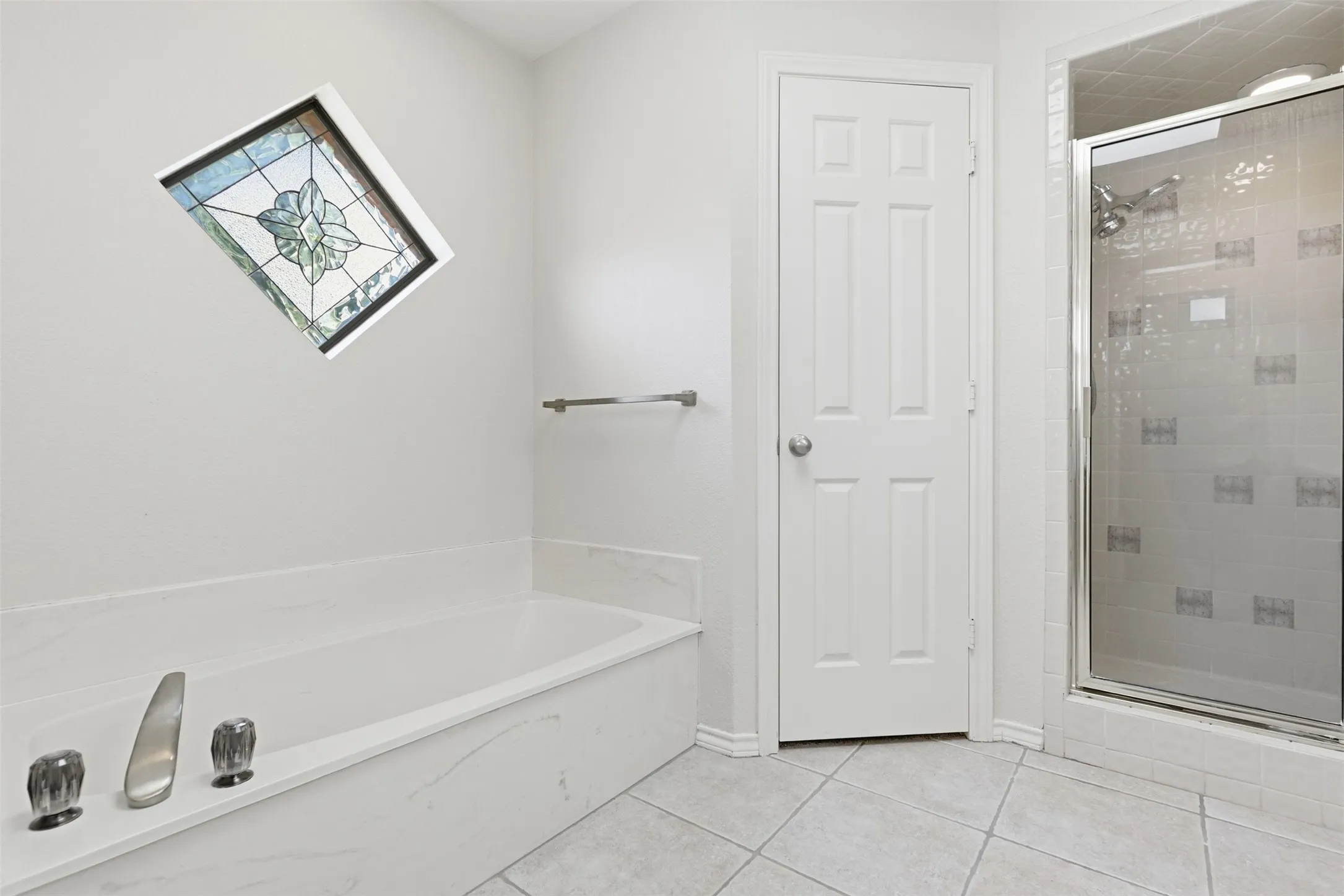 Single Family Residence For Sale in Dallas County , 112 Highland Meadow Circle, Coppell, Texas 75019, 3 Bedroom, 2 Bathroom, 2 Garage spaces, 1,916 Sqft, built in 1985, mls#21401226, Real Estate Agent in Coppell, Homes For Sale in Dallas county, Homes For Sale in Coppell, Realtor in Coppell Texas, Real Estate Brokerage Independent Realty Texas, Luminita Cordes Realtor