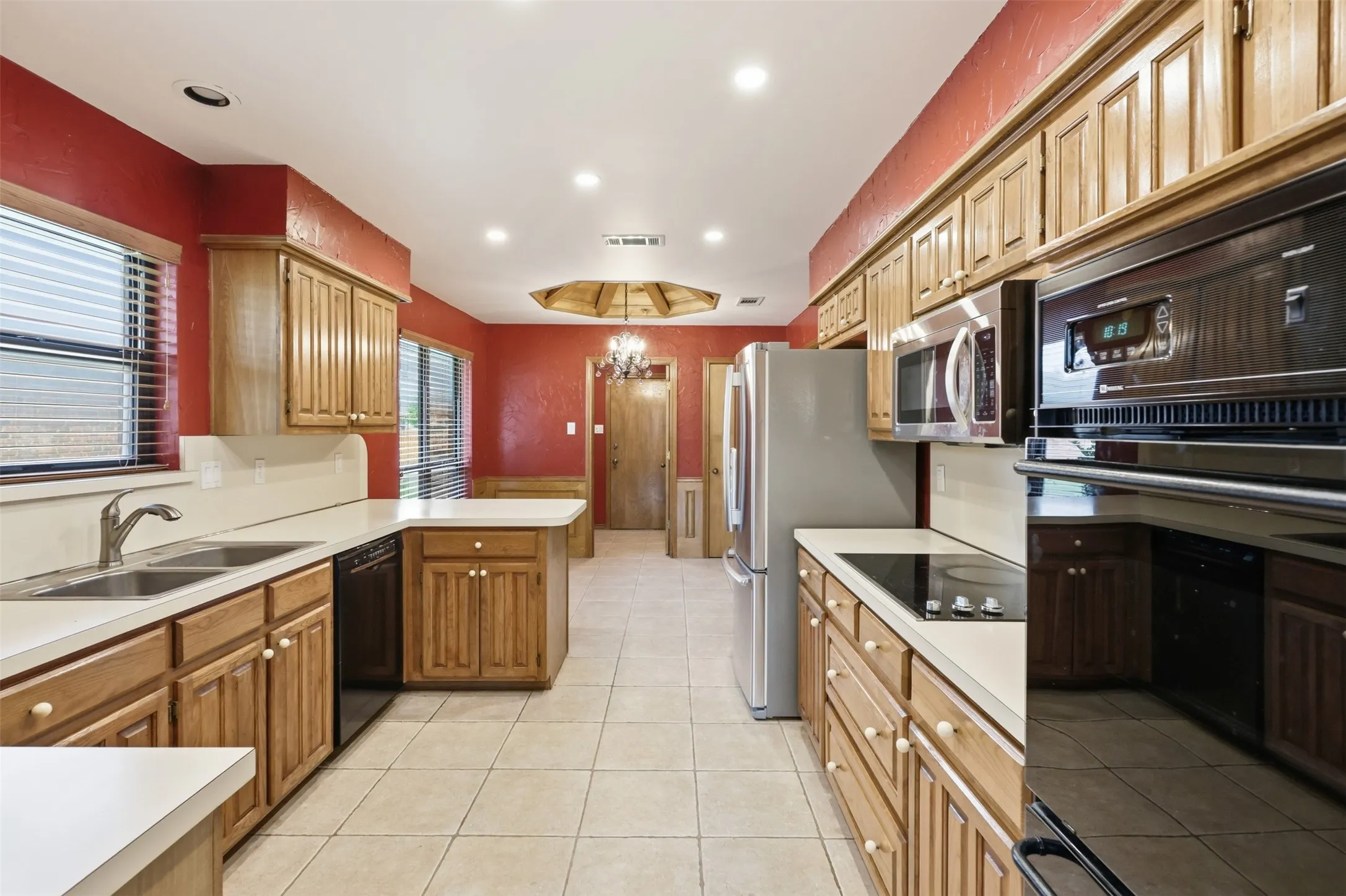 Single Family Residence For Sale in Dallas County , 112 Highland Meadow Circle, Coppell, Texas 75019, 3 Bedroom, 2 Bathroom, 2 Garage spaces, 1,916 Sqft, built in 1985, mls#21401226, Real Estate Agent in Coppell, Homes For Sale in Dallas county, Homes For Sale in Coppell, Realtor in Coppell Texas, Real Estate Brokerage Independent Realty Texas, Luminita Cordes Realtor