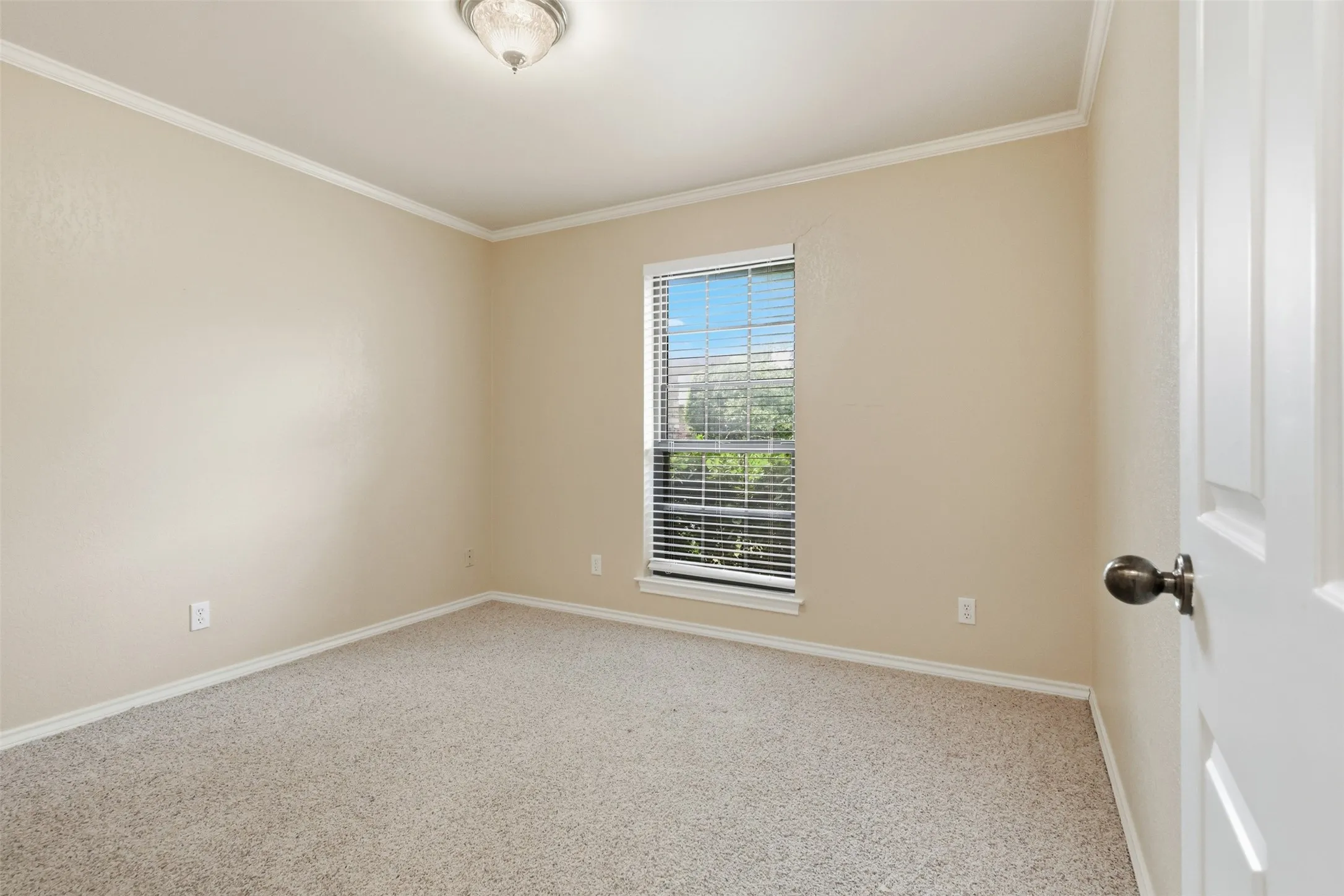 Single Family Residence For Sale in Dallas County , 112 Highland Meadow Circle, Coppell, Texas 75019, 3 Bedroom, 2 Bathroom, 2 Garage spaces, 1,916 Sqft, built in 1985, mls#21401226, Real Estate Agent in Coppell, Homes For Sale in Dallas county, Homes For Sale in Coppell, Realtor in Coppell Texas, Real Estate Brokerage Independent Realty Texas, Luminita Cordes Realtor