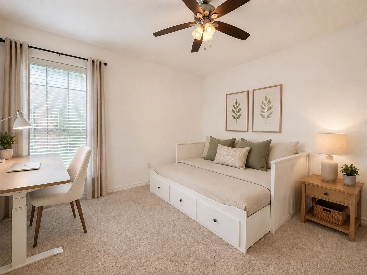 Recessed window with blinds, overhead ceiling fan, and light-toned carpeting